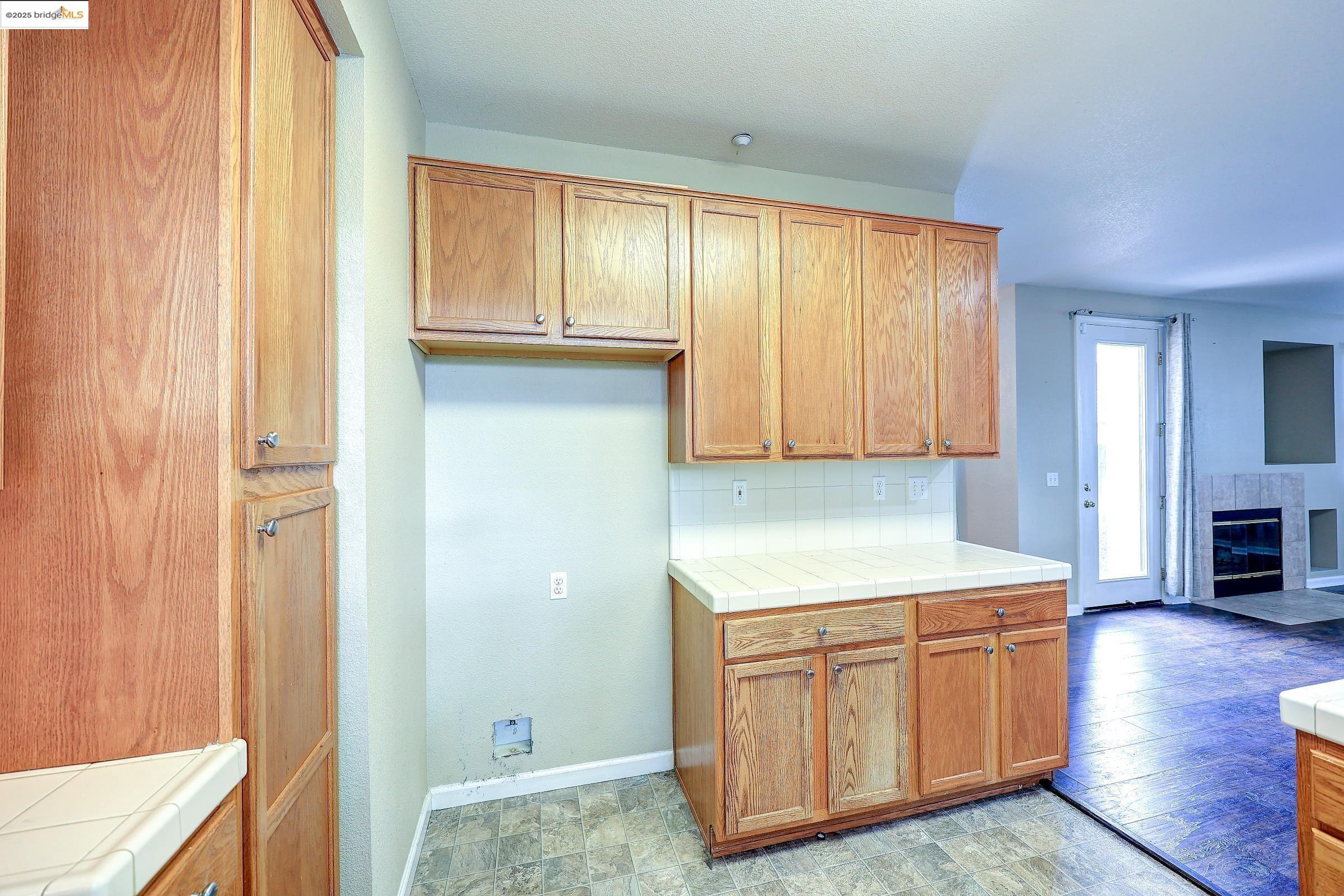 Detail Gallery Image 13 of 30 For 220 Whispering Oaks Court, Brentwood,  CA 94513-9999 - 3 Beds | 2/1 Baths