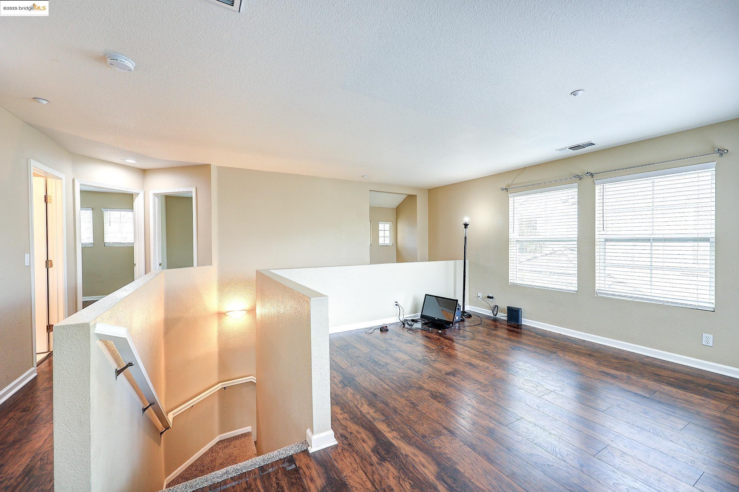 Detail Gallery Image 17 of 30 For 220 Whispering Oaks Court, Brentwood,  CA 94513-9999 - 3 Beds | 2/1 Baths