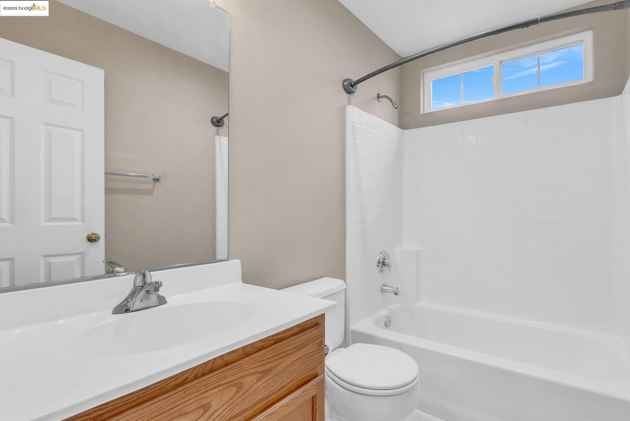 Detail Gallery Image 25 of 53 For 220 Whispering Oaks Court, Brentwood,  CA 94513-9999 - 3 Beds | 2/1 Baths