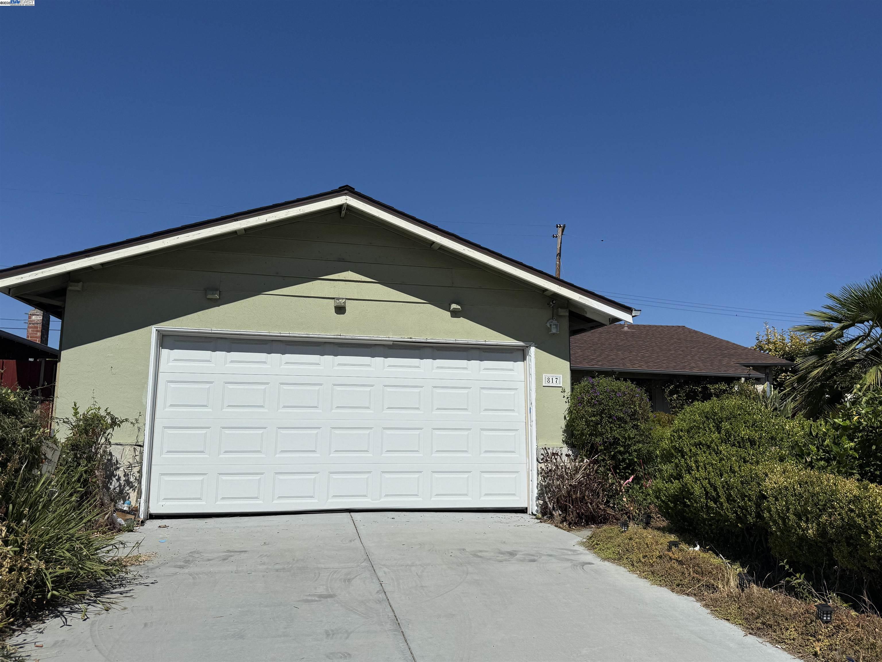 Detail Gallery Image 1 of 2 For 817 Baird Ave, Santa Clara,  CA 95054 - 3 Beds | 2 Baths
