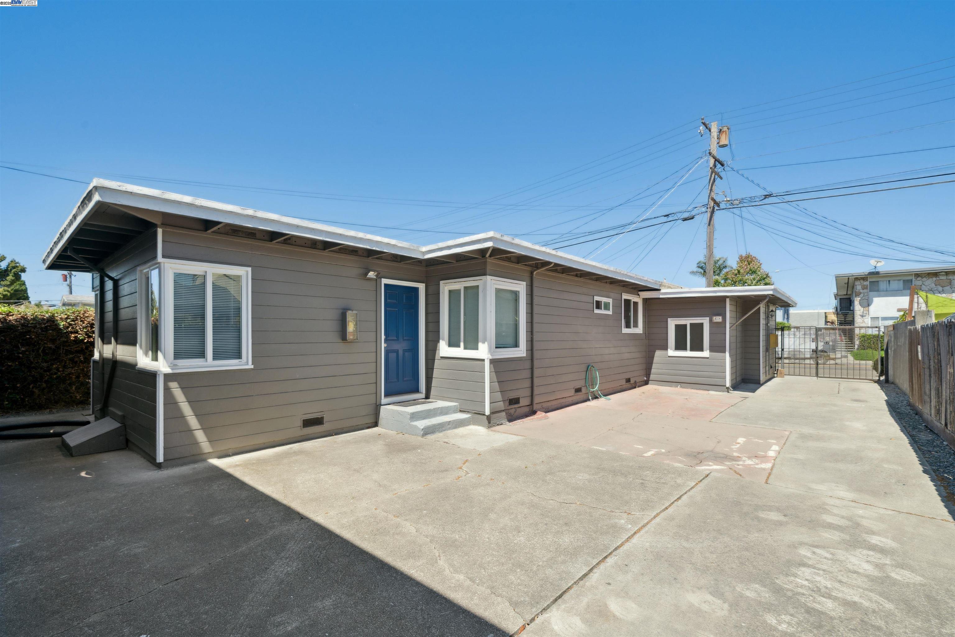 Detail Gallery Image 4 of 8 For 1314 Ashby Ave, Berkeley,  CA 94702 - – Beds | – Baths