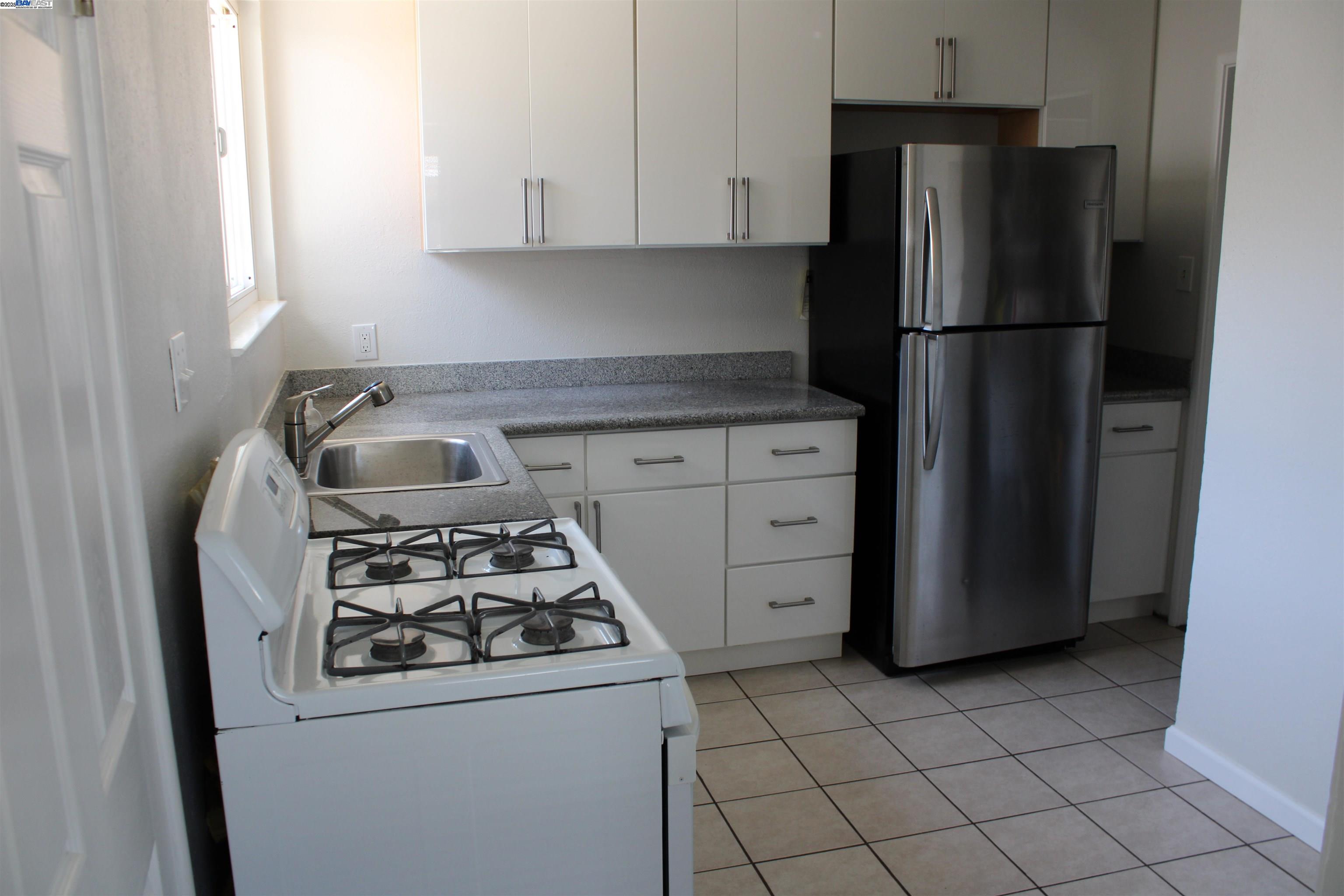 Detail Gallery Image 7 of 8 For 1314 Ashby Ave, Berkeley,  CA 94702 - – Beds | – Baths