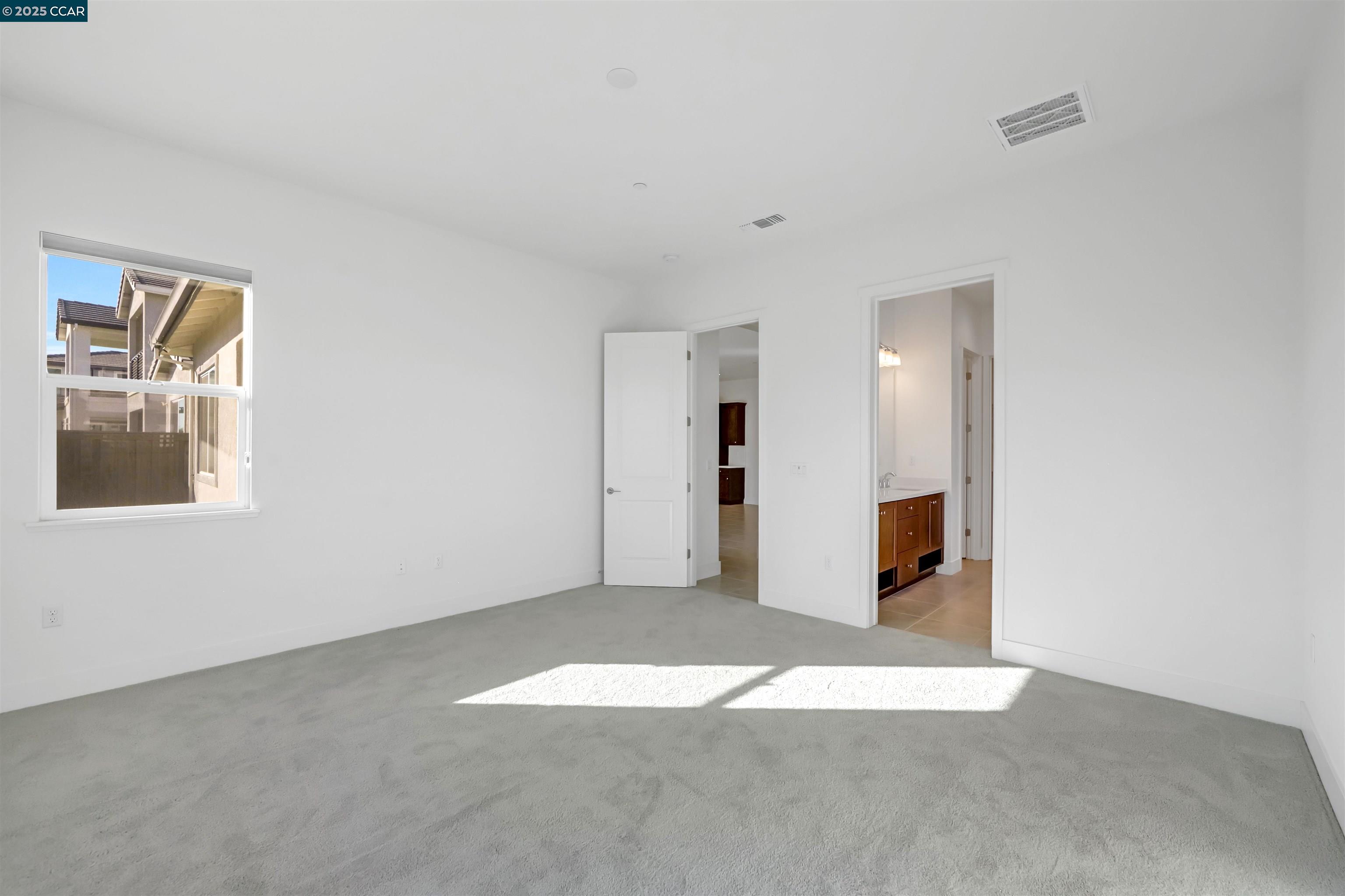 Detail Gallery Image 11 of 17 For 3308 Mayberry St, Lathrop,  CA 95330 - 3 Beds | 2/1 Baths