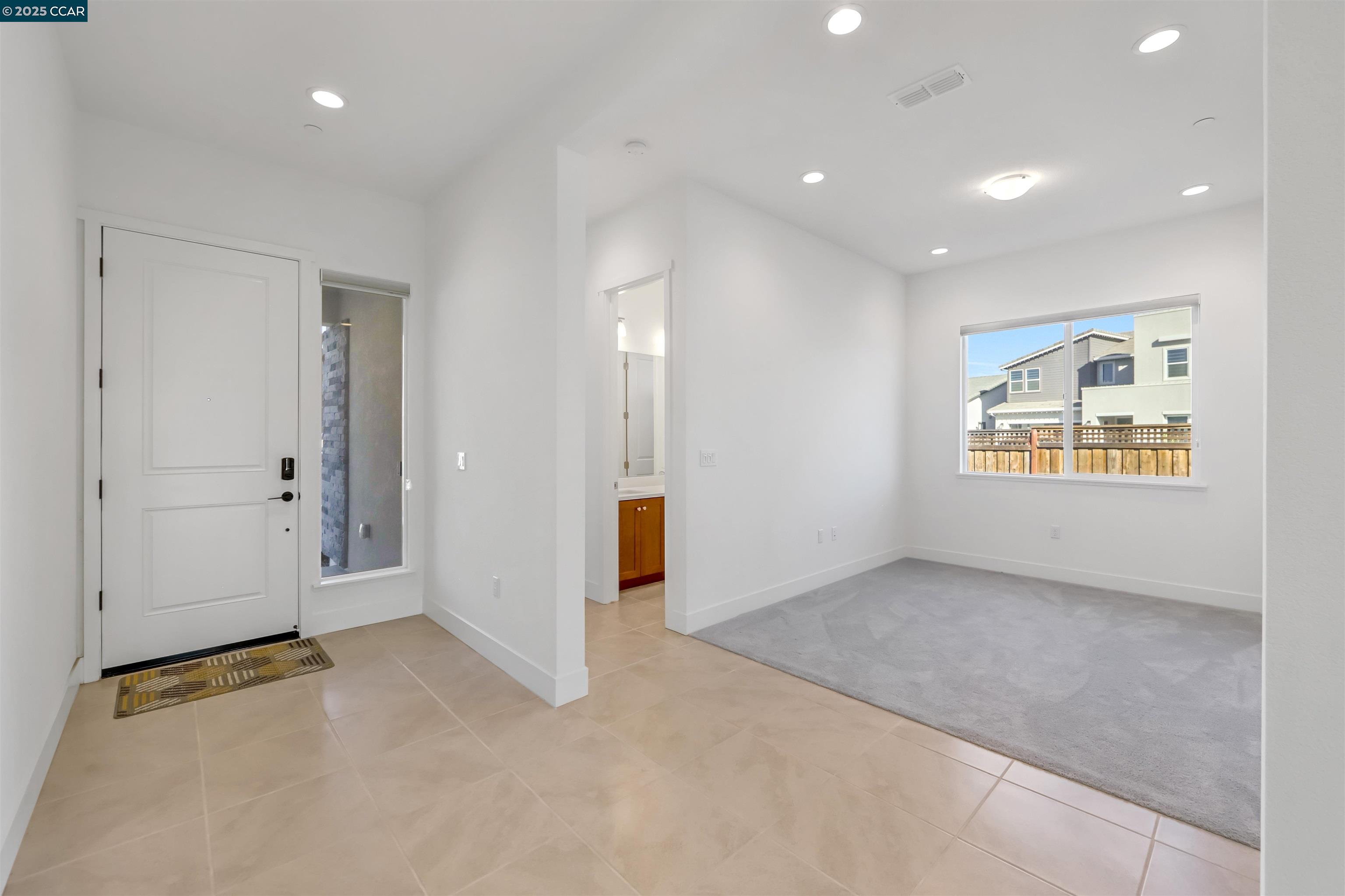 Detail Gallery Image 9 of 17 For 3308 Mayberry St, Lathrop,  CA 95330 - 3 Beds | 2/1 Baths