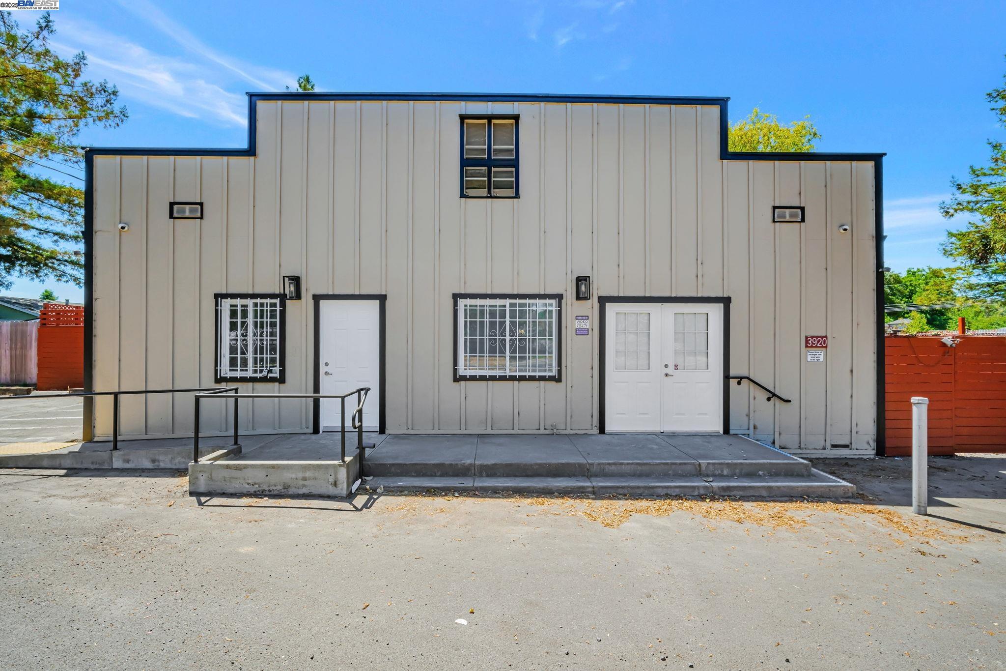 Detail Gallery Image 1 of 48 For 3920 Gravenstein Hwy, Sebastopol,  CA 95472 - 2 Beds | 1/1 Baths