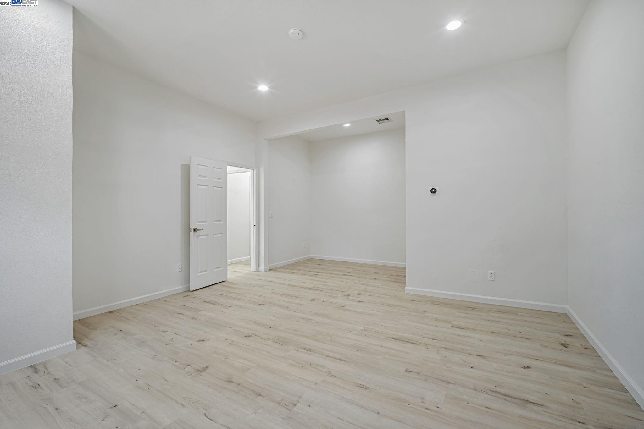 Detail Gallery Image 21 of 48 For 3920 Gravenstein Hwy, Sebastopol,  CA 95472 - 2 Beds | 1/1 Baths