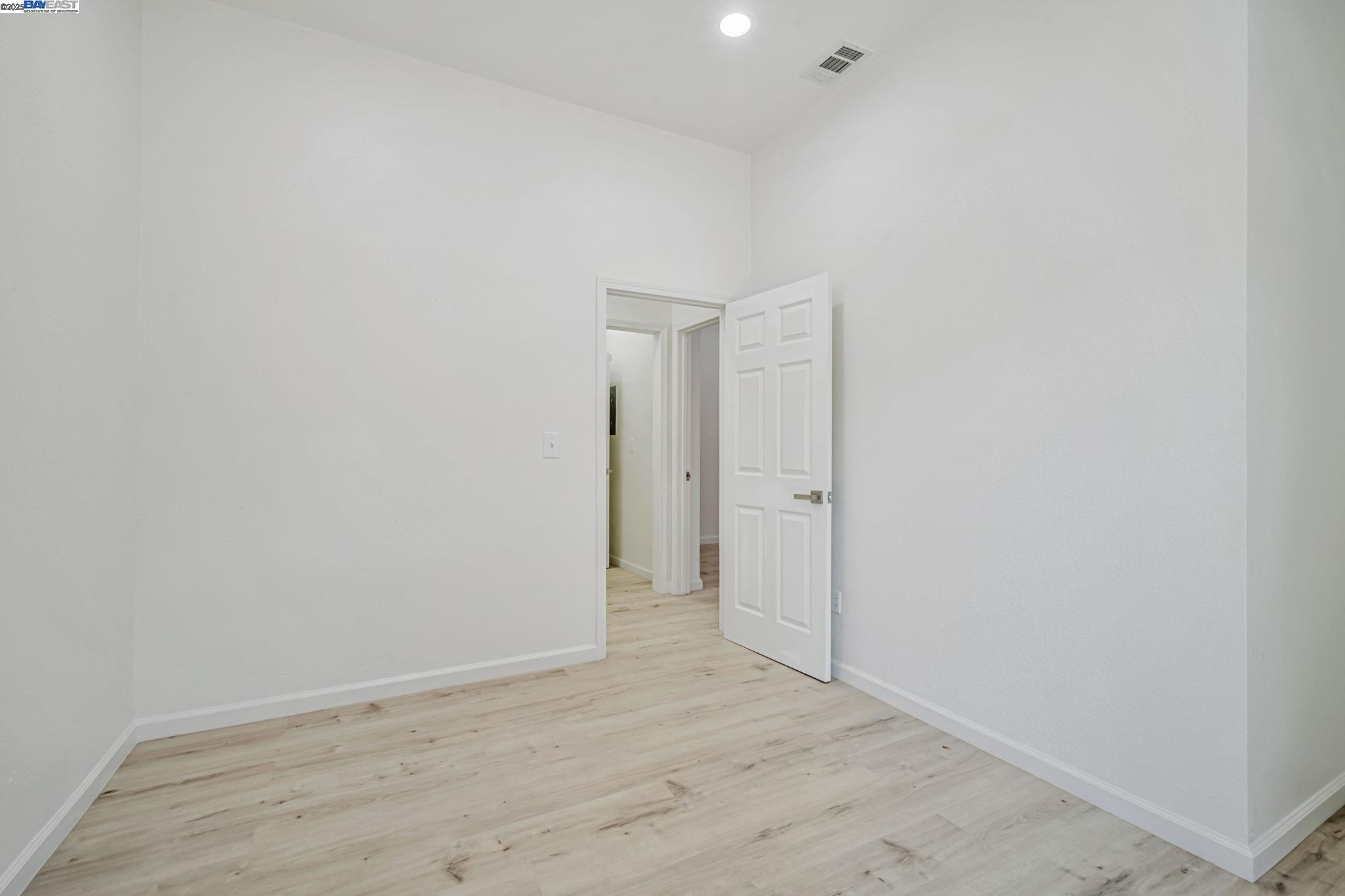 Detail Gallery Image 24 of 48 For 3920 Gravenstein Hwy, Sebastopol,  CA 95472 - 2 Beds | 1/1 Baths
