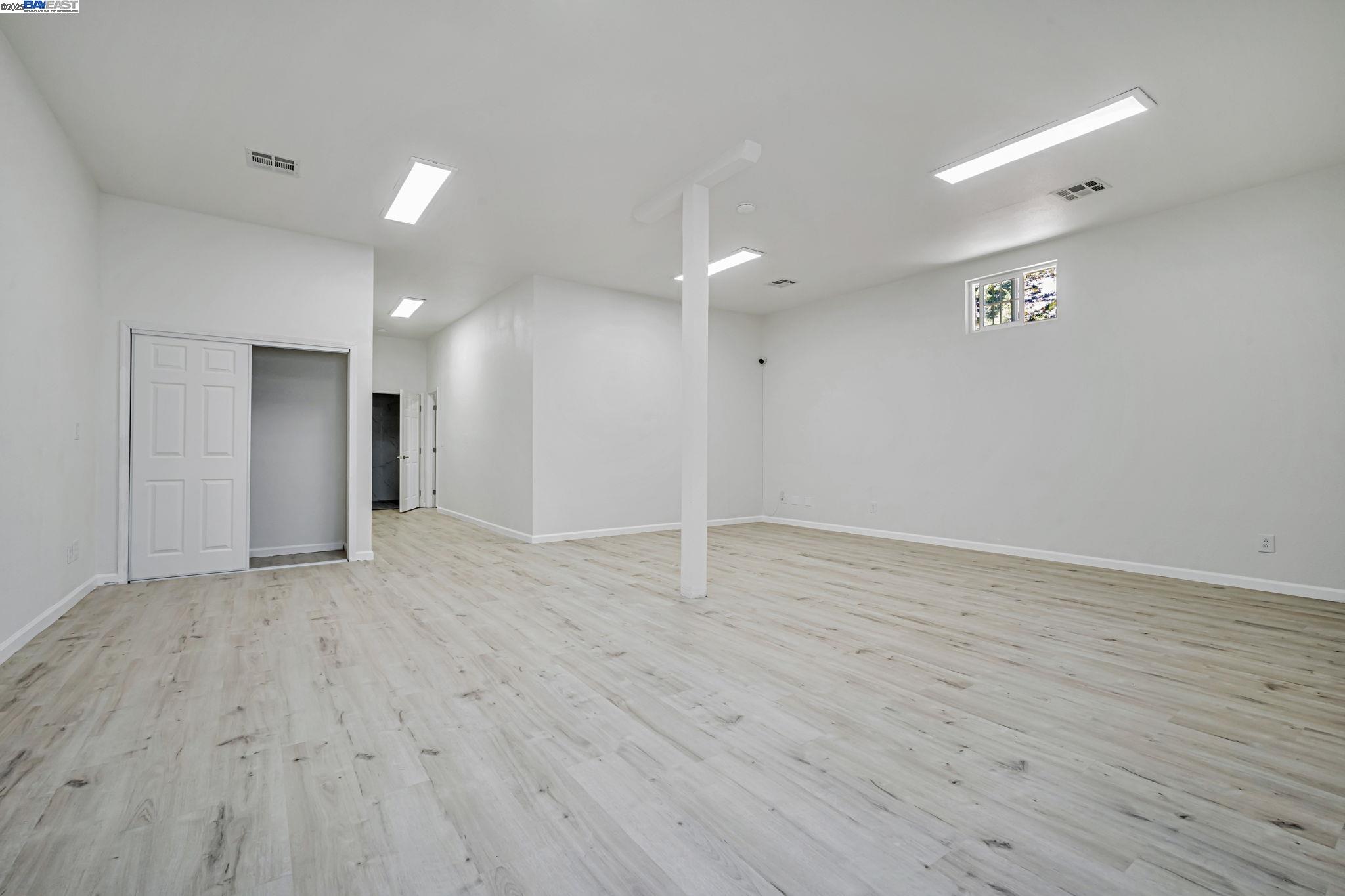 Detail Gallery Image 27 of 48 For 3920 Gravenstein Hwy, Sebastopol,  CA 95472 - 2 Beds | 1/1 Baths