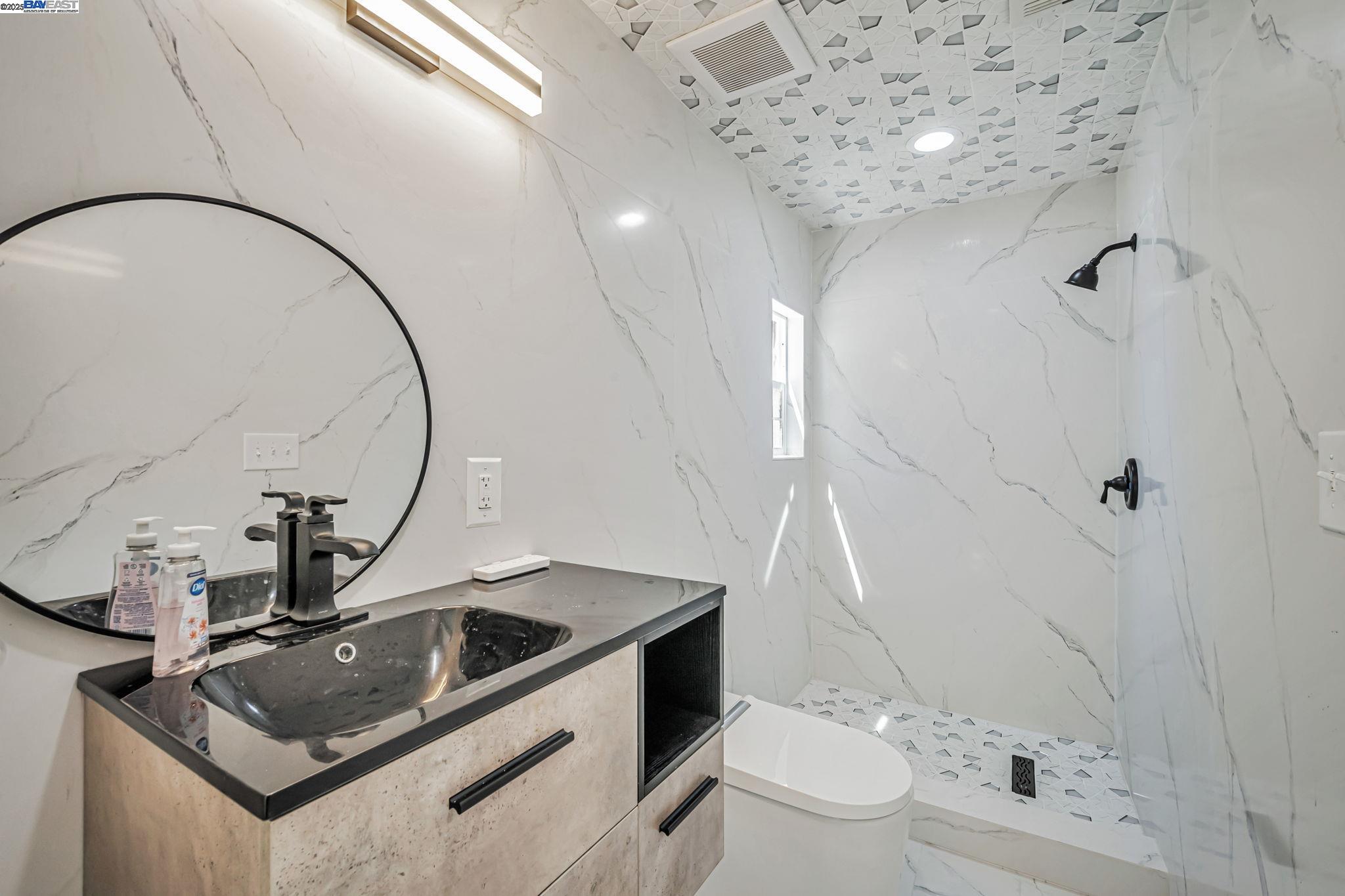 Detail Gallery Image 32 of 48 For 3920 Gravenstein Hwy, Sebastopol,  CA 95472 - 2 Beds | 1/1 Baths