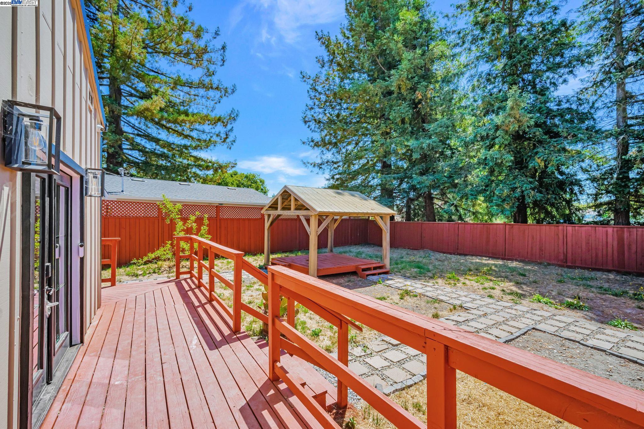Detail Gallery Image 36 of 48 For 3920 Gravenstein Hwy, Sebastopol,  CA 95472 - 2 Beds | 1/1 Baths