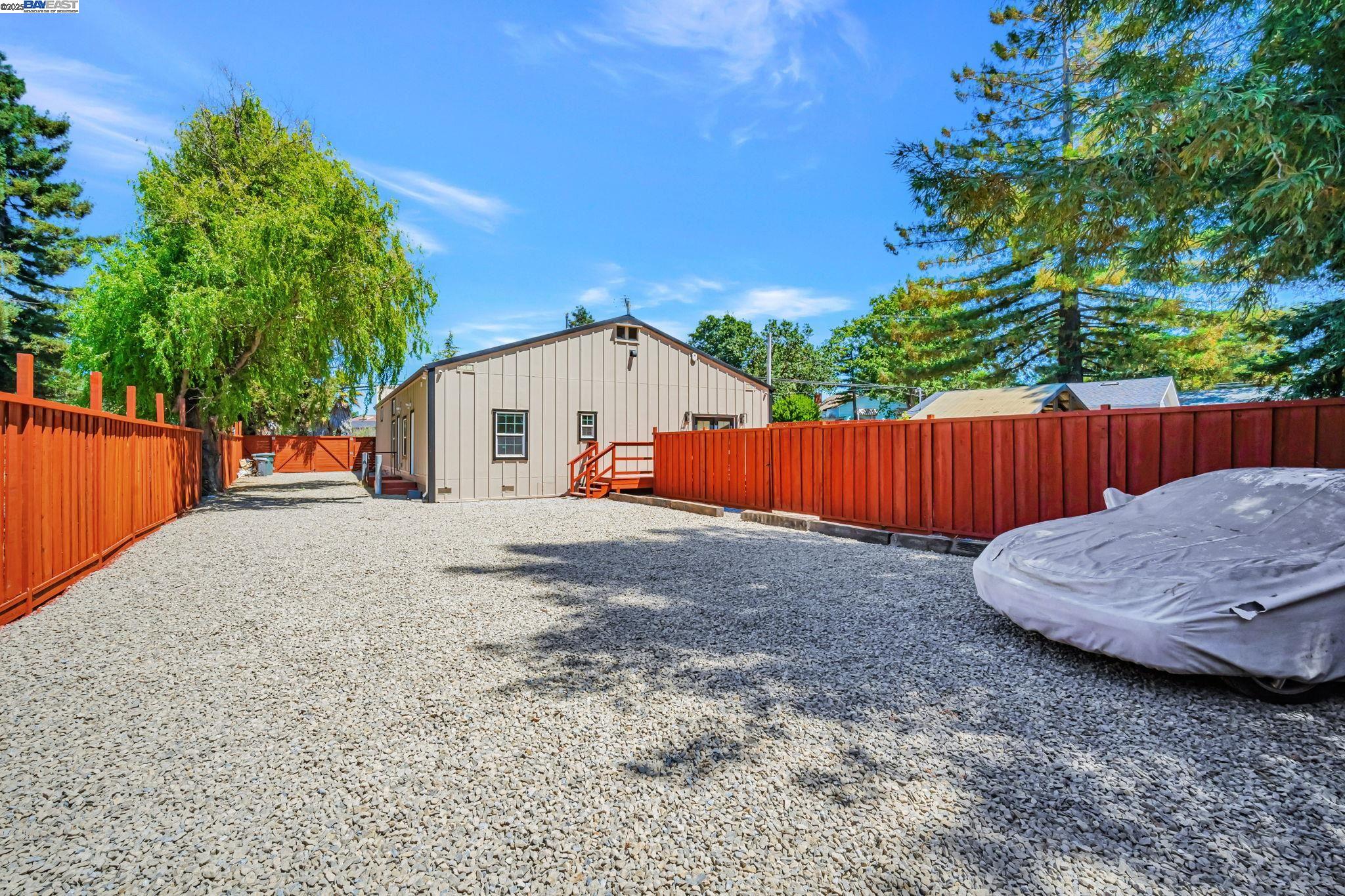 Detail Gallery Image 44 of 48 For 3920 Gravenstein Hwy, Sebastopol,  CA 95472 - 2 Beds | 1/1 Baths