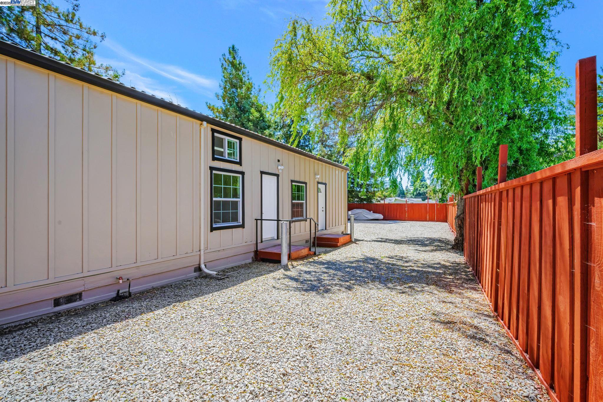 Detail Gallery Image 45 of 48 For 3920 Gravenstein Hwy, Sebastopol,  CA 95472 - 2 Beds | 1/1 Baths
