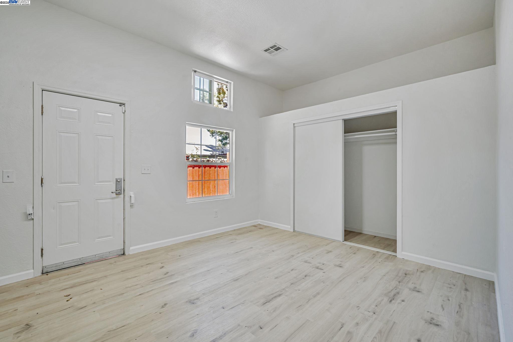 Detail Gallery Image 7 of 48 For 3920 Gravenstein Hwy, Sebastopol,  CA 95472 - 2 Beds | 1/1 Baths