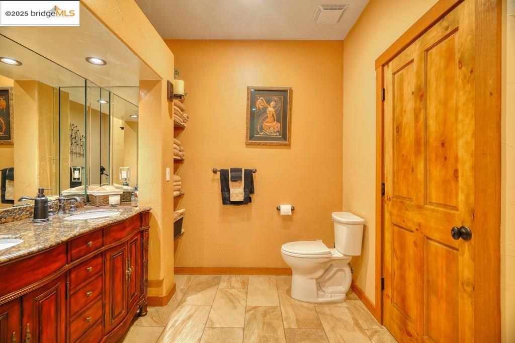 Detail Gallery Image 18 of 60 For 12435 Cassaretto, Groveland,  CA 95321 - 4 Beds | 2/1 Baths