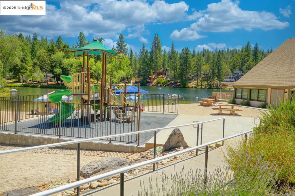 Detail Gallery Image 51 of 60 For 12435 Cassaretto, Groveland,  CA 95321 - 4 Beds | 2/1 Baths