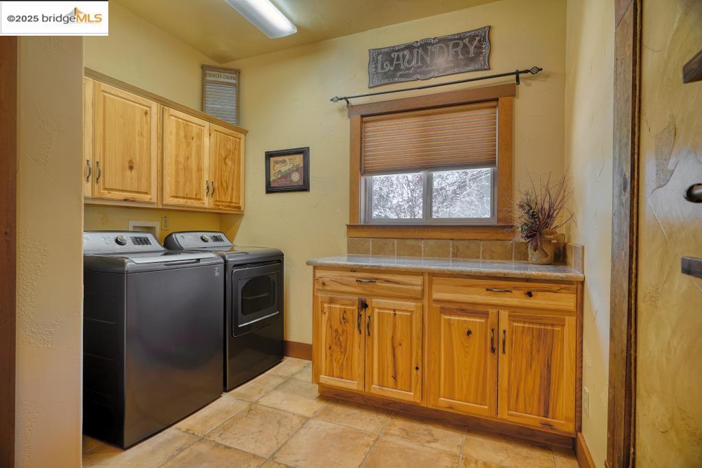 Detail Gallery Image 7 of 60 For 12435 Cassaretto, Groveland,  CA 95321 - 4 Beds | 2/1 Baths