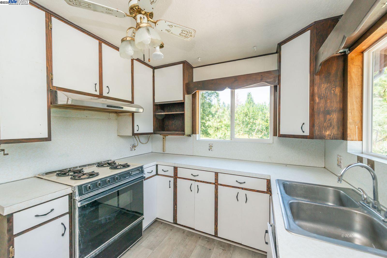 Detail Gallery Image 13 of 50 For 77 Lilac Ln, Big Bar,  CA 96010 - 3 Beds | 2/1 Baths