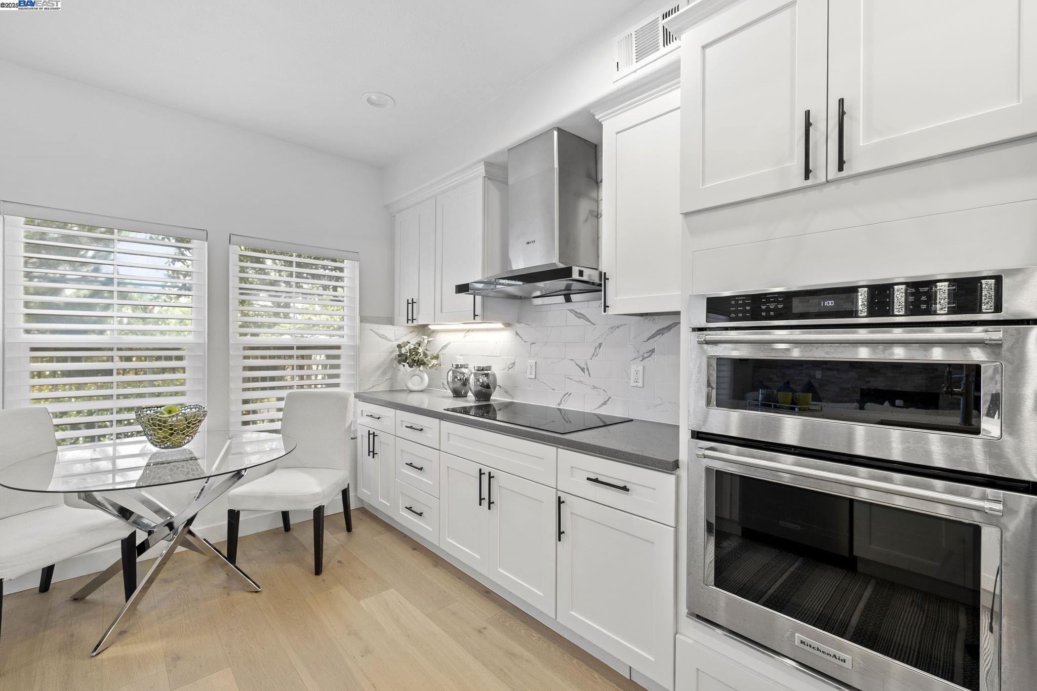 Detail Gallery Image 8 of 32 For 24 Dauphine, Newport Coast,  CA 92657 - 3 Beds | 3 Baths
