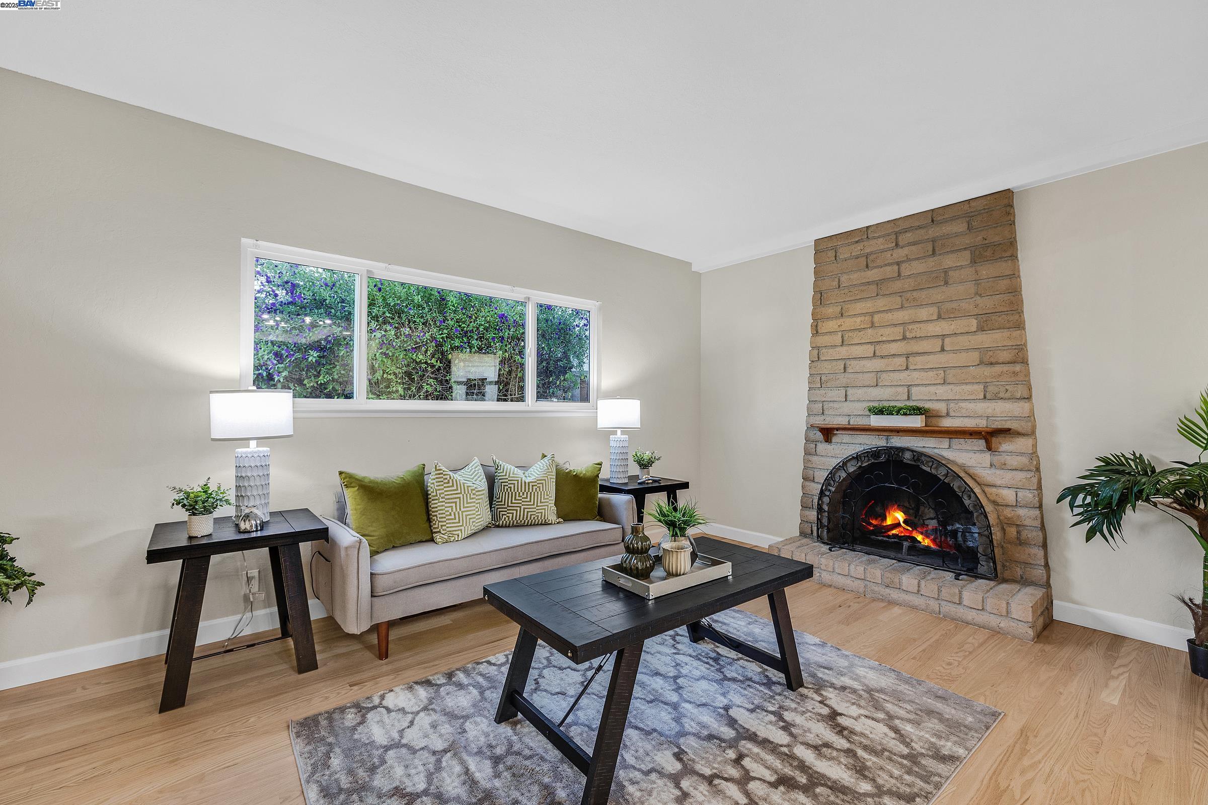 Detail Gallery Image 11 of 45 For 35629 Dee Pl, Fremont,  CA 94536 - 3 Beds | 2 Baths