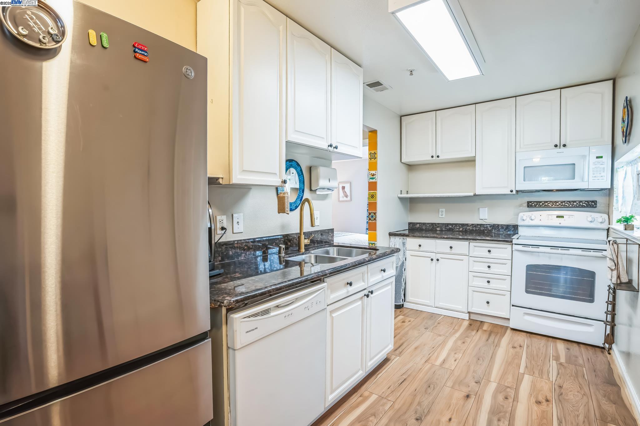 Photo #5: 41107787 Listing 