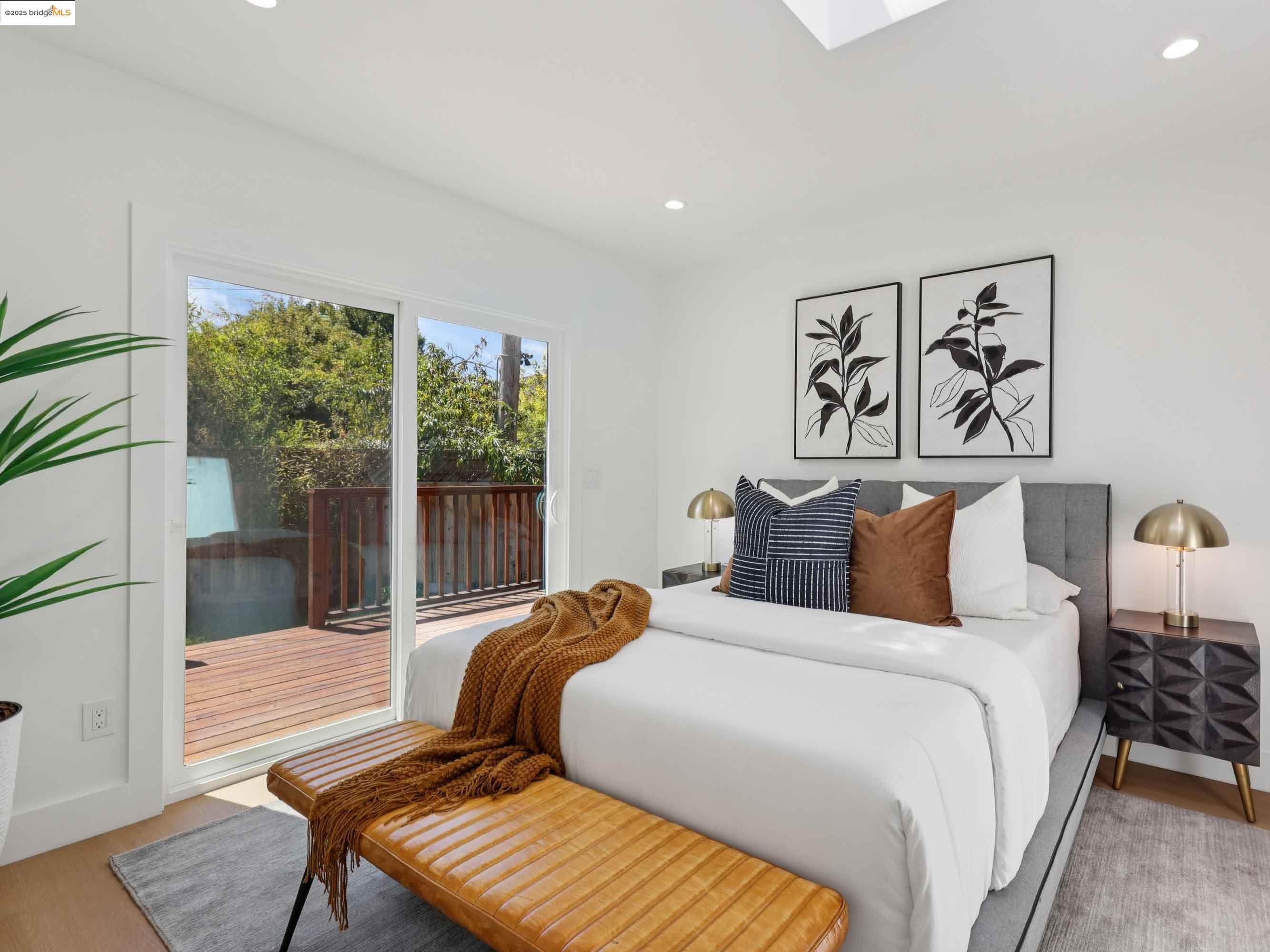 Detail Gallery Image 17 of 26 For 1612 Carleton St, Berkeley,  CA 94703 - 2 Beds | 2 Baths