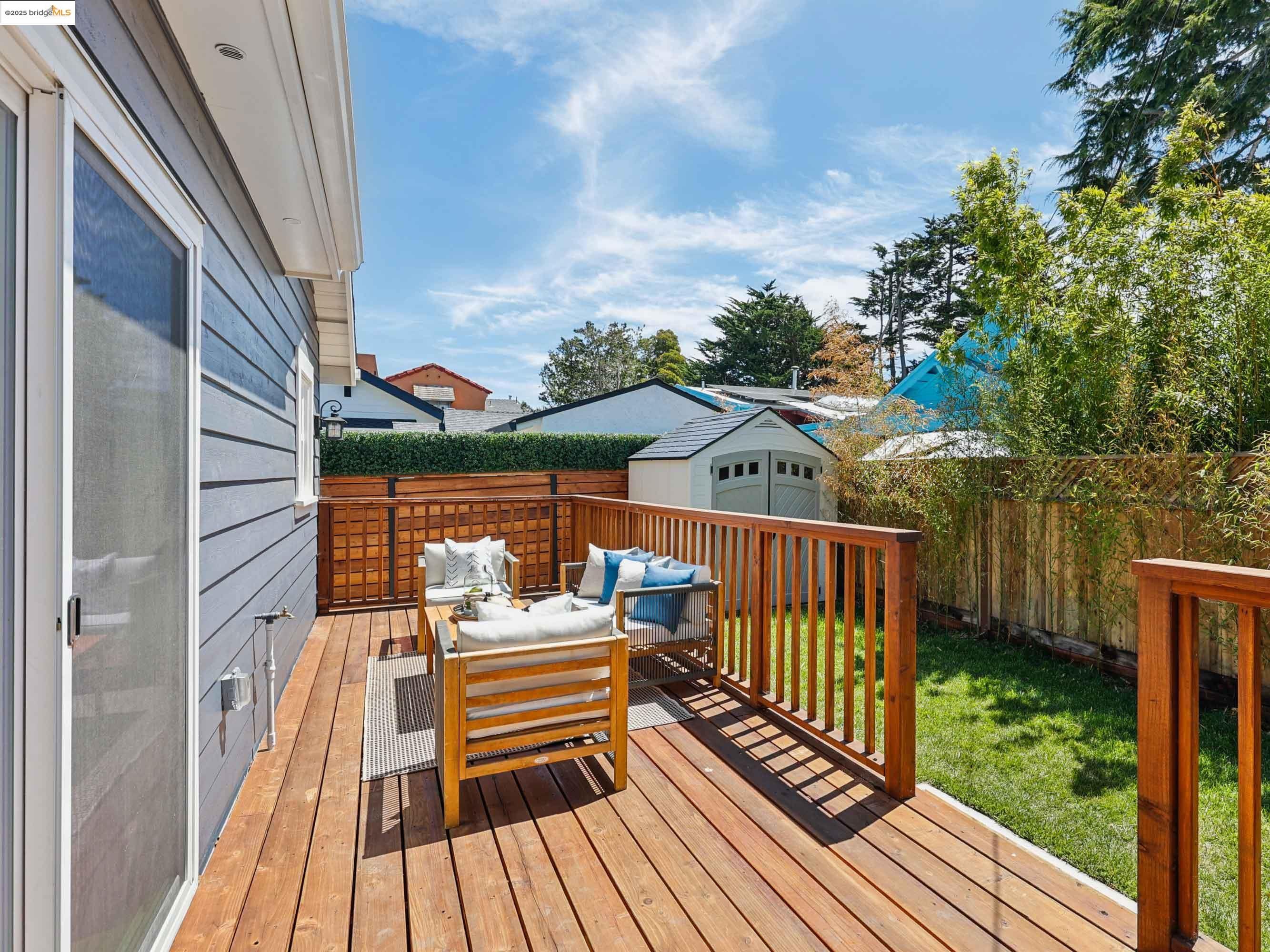 Detail Gallery Image 21 of 26 For 1612 Carleton St, Berkeley,  CA 94703 - 2 Beds | 2 Baths