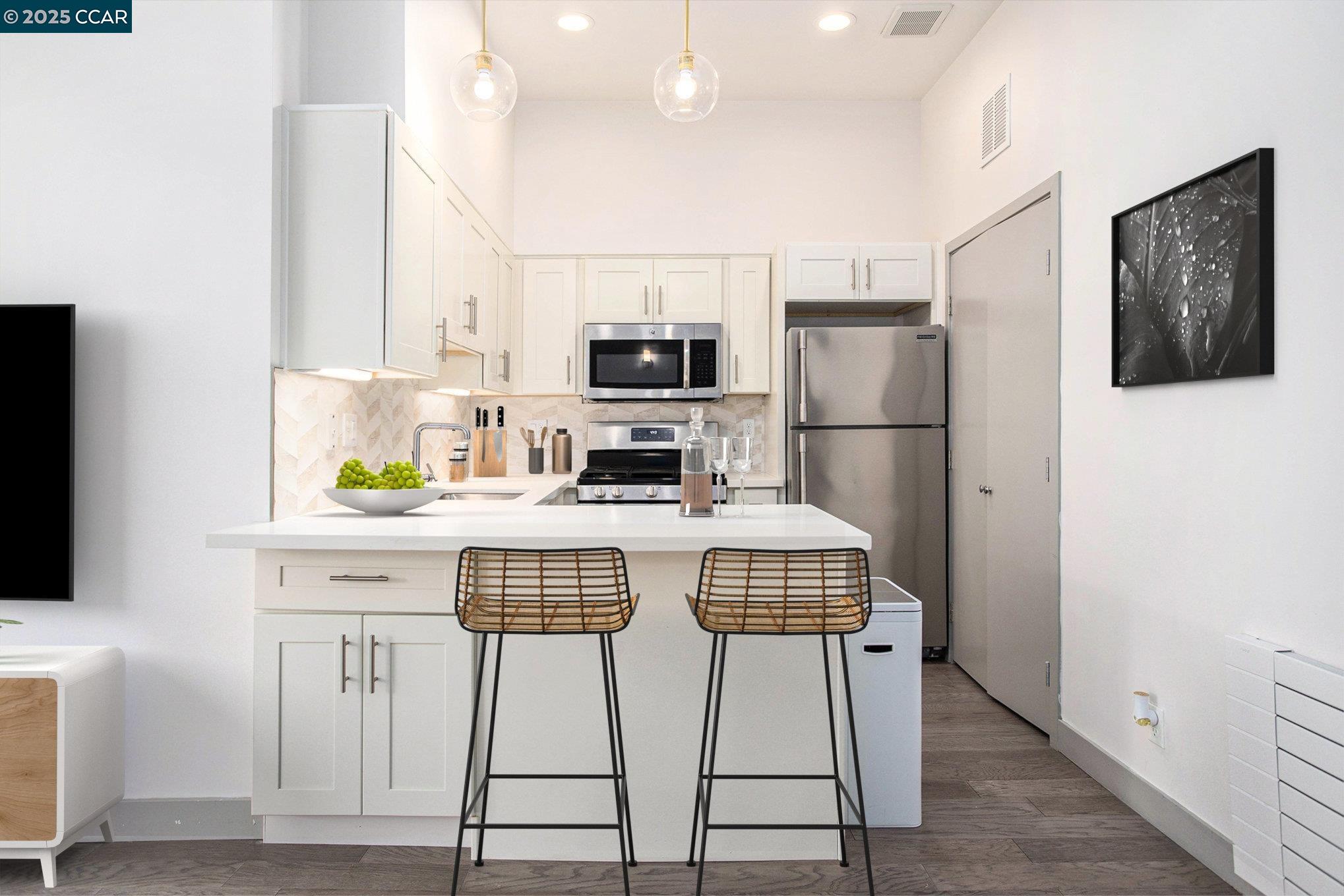Photo #6: 41107789 Listing 