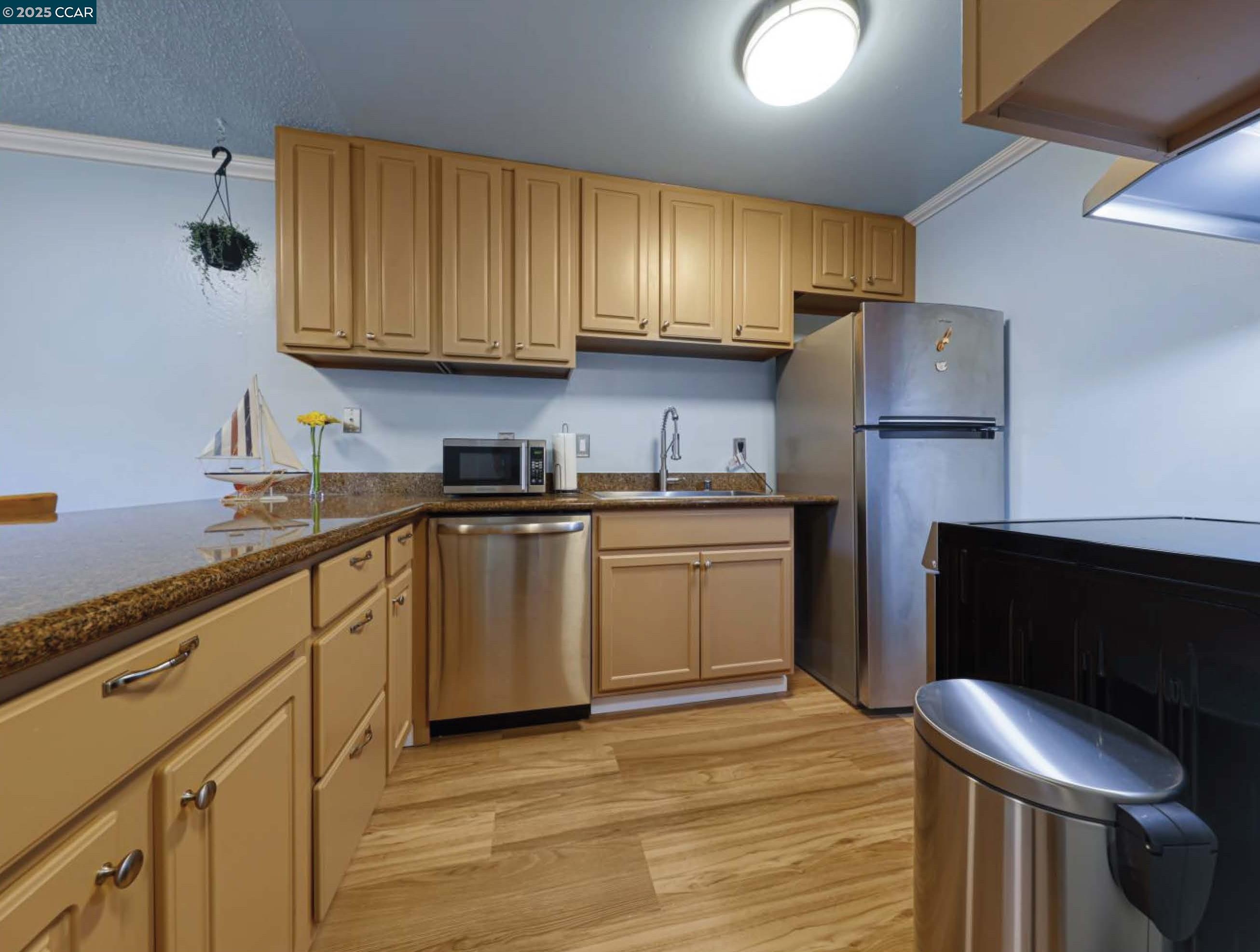 Photo #8: 41107790 Listing: Photo #8