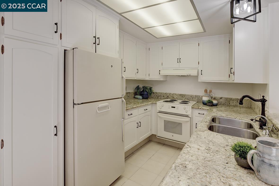 Photo #23: 41107791 Listing: Photo #23