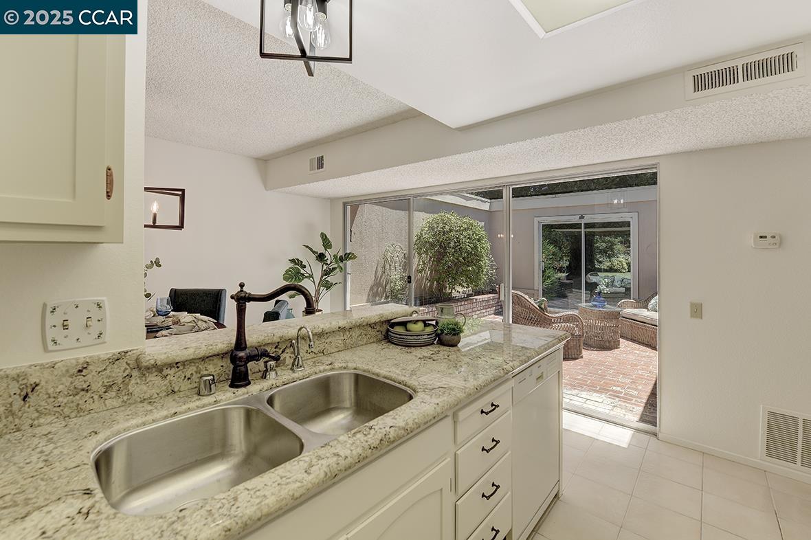 Photo #25: 41107791 Listing: Photo #25