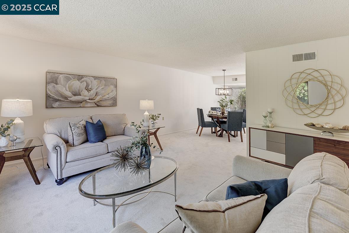 Photo #10: 41107791 Listing: Photo #10