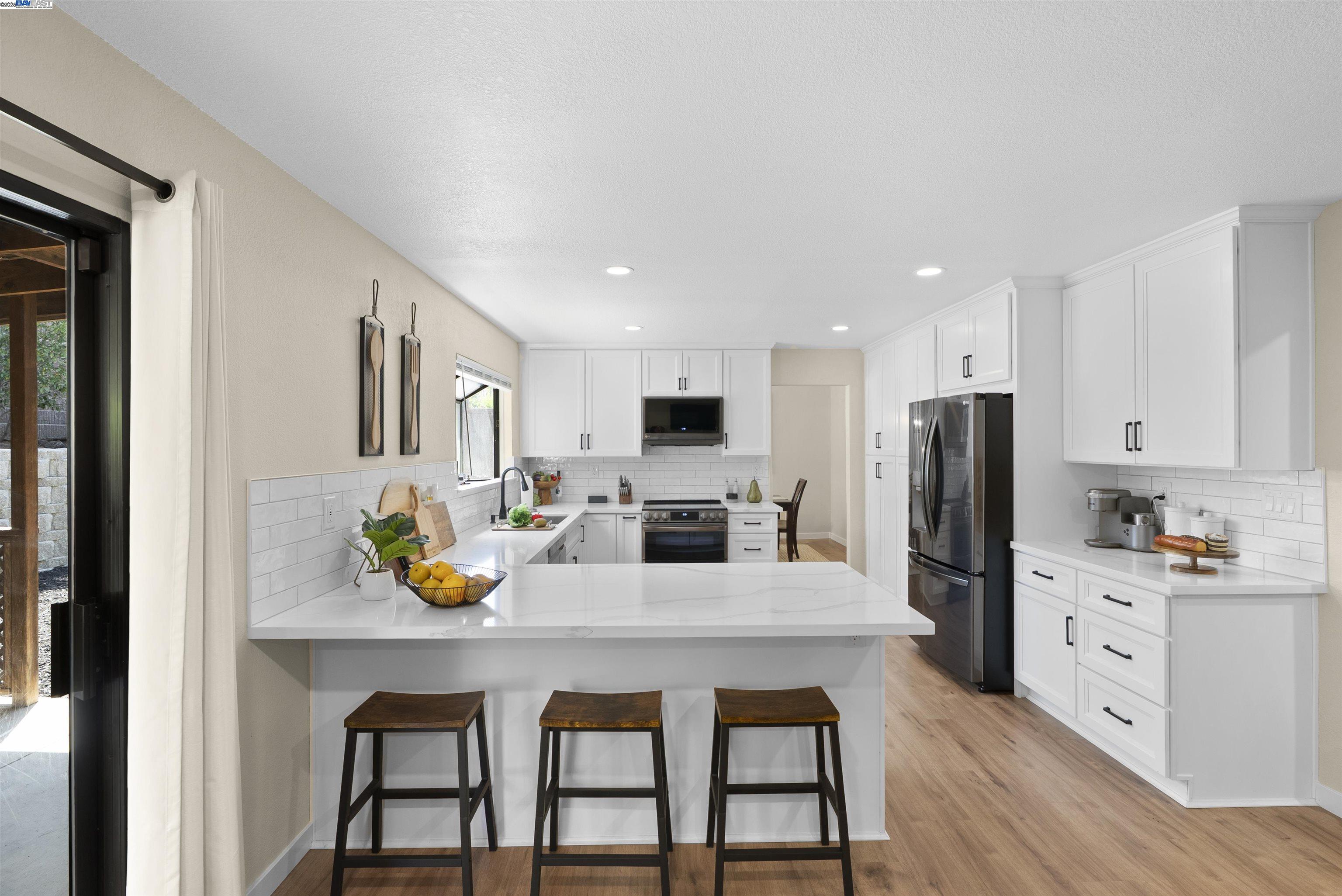 Detail Gallery Image 11 of 43 For 721 Woodmeadow Pl, Oakley,  CA 94561 - 4 Beds | 3 Baths