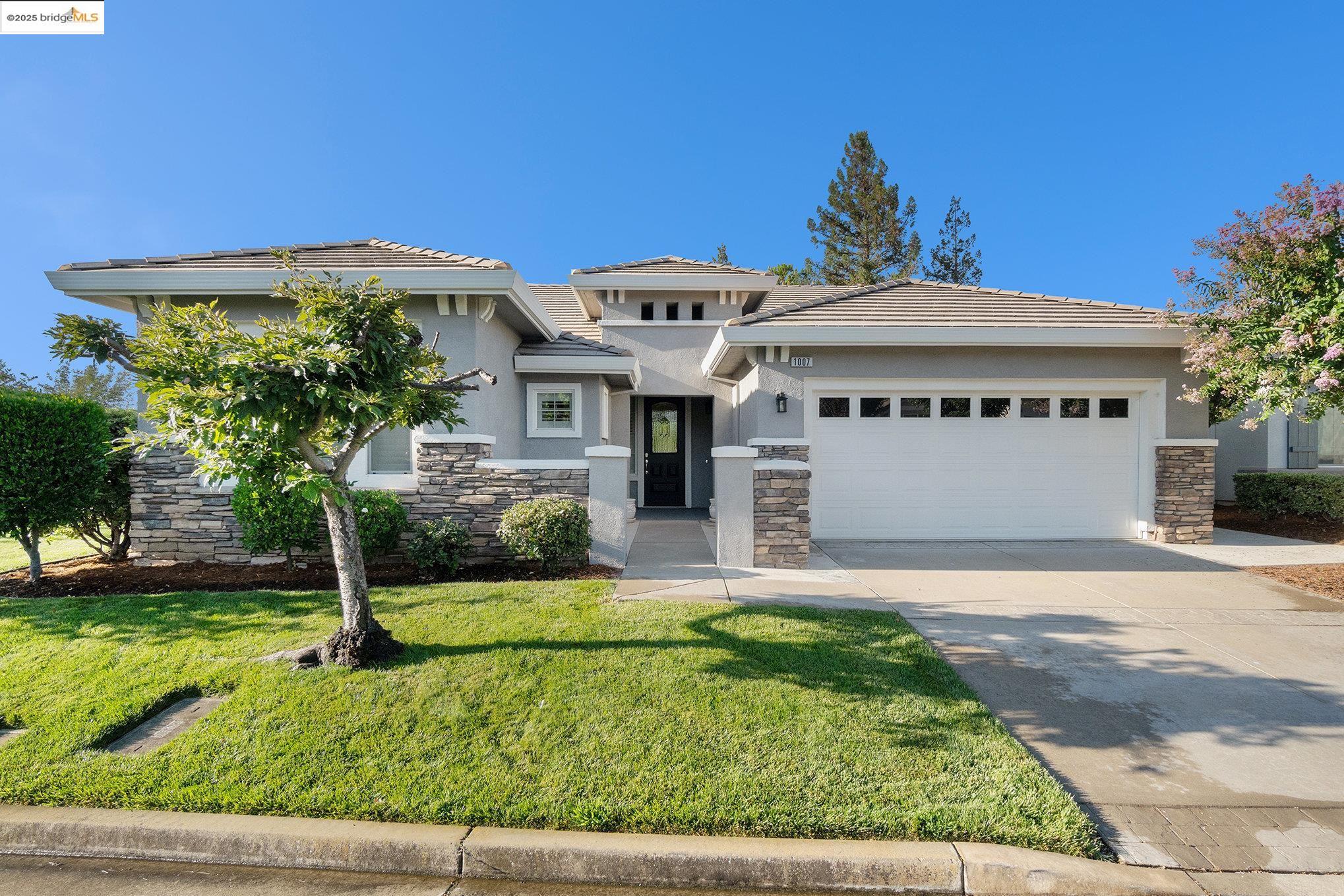Detail Gallery Image 1 of 33 For 1007 Centennial Dr, Brentwood,  CA 94513 - 2 Beds | 2/1 Baths