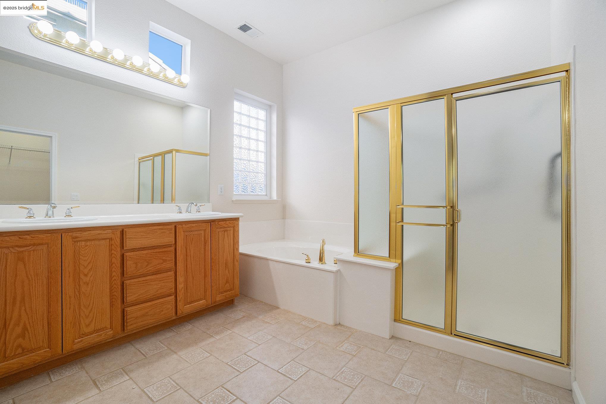 Detail Gallery Image 15 of 33 For 1007 Centennial Dr, Brentwood,  CA 94513 - 2 Beds | 2/1 Baths
