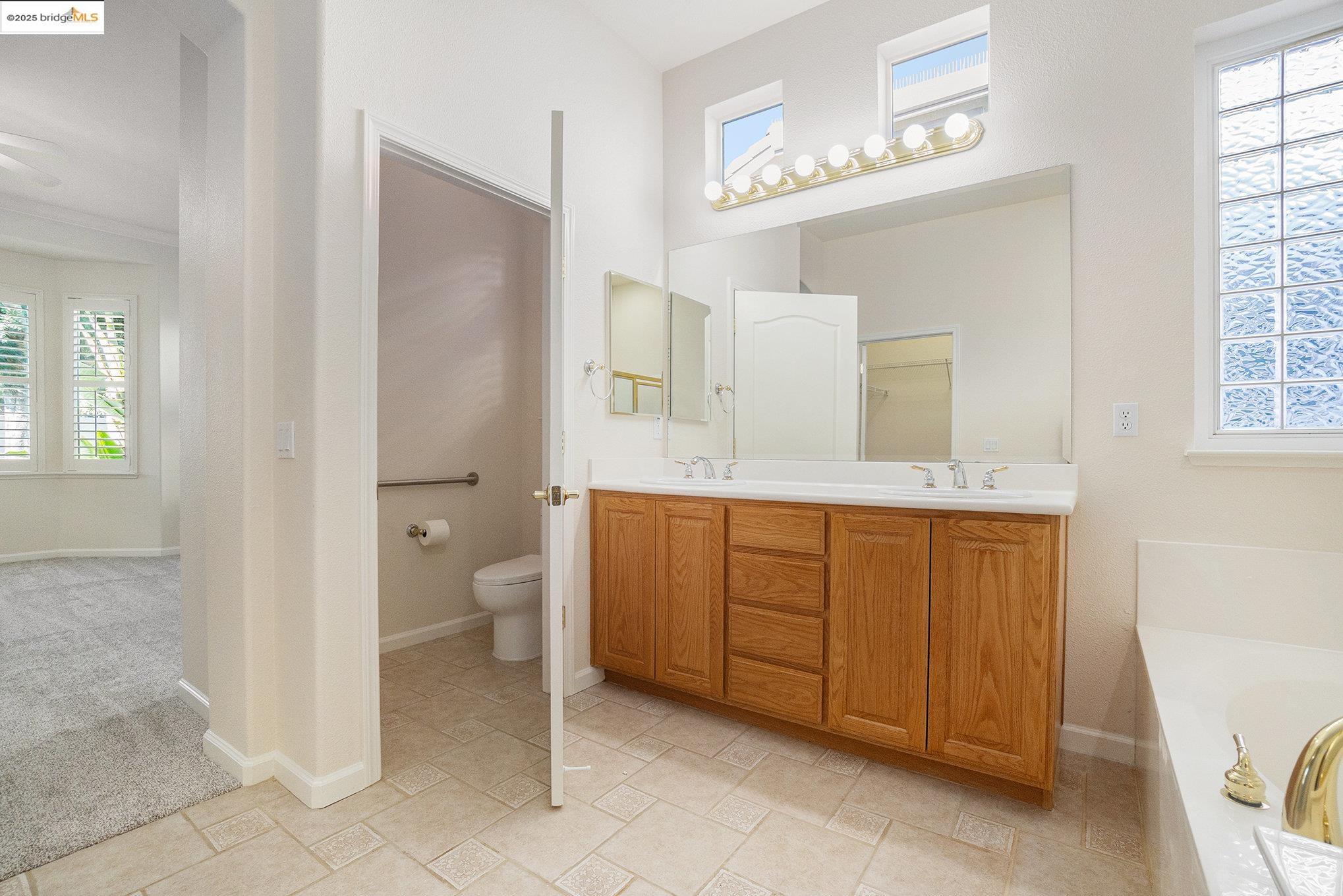 Detail Gallery Image 16 of 33 For 1007 Centennial Dr, Brentwood,  CA 94513 - 2 Beds | 2/1 Baths