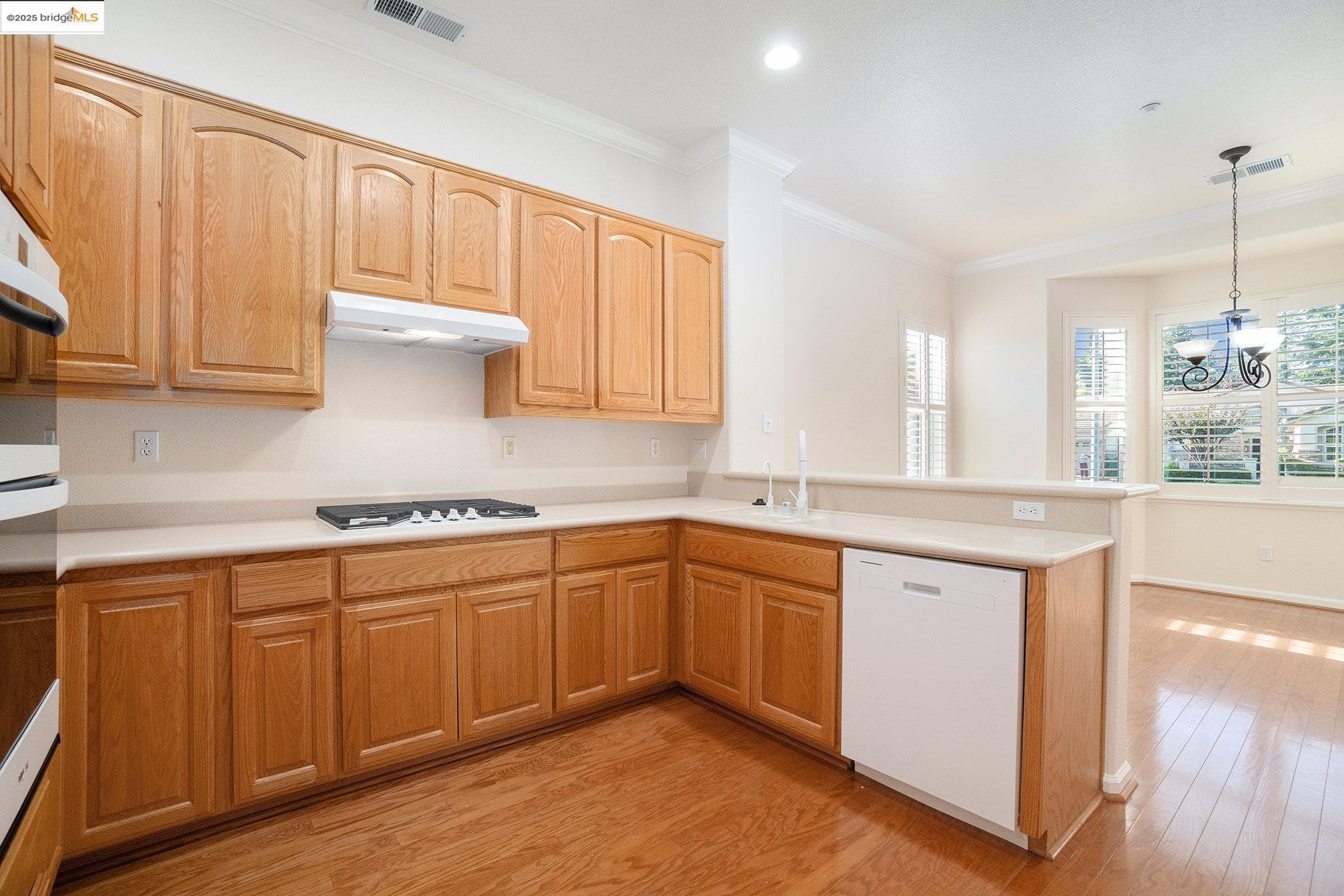 Detail Gallery Image 6 of 33 For 1007 Centennial Dr, Brentwood,  CA 94513 - 2 Beds | 2/1 Baths