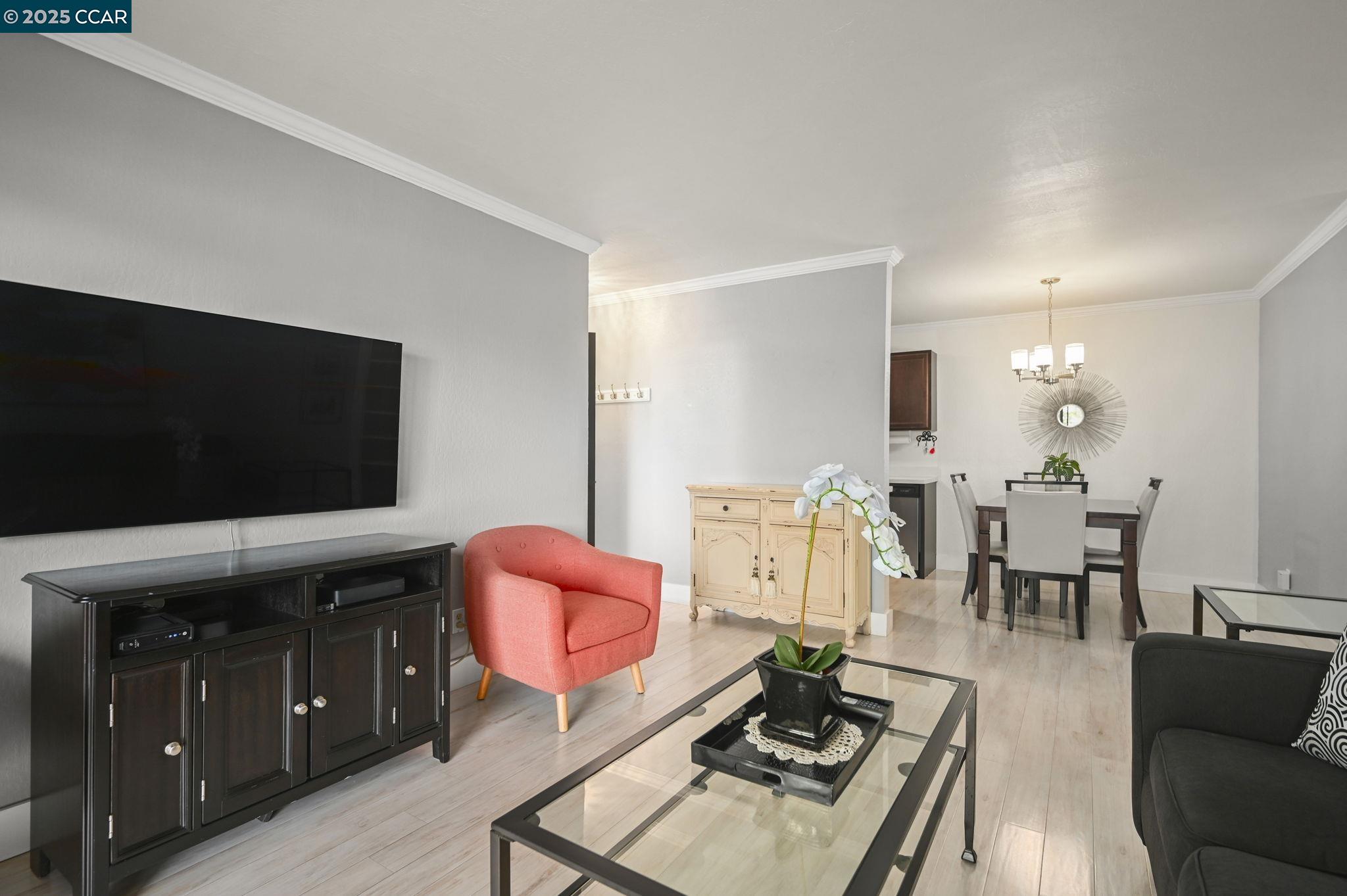 Photo #8: 41107795 Listing: Photo #8