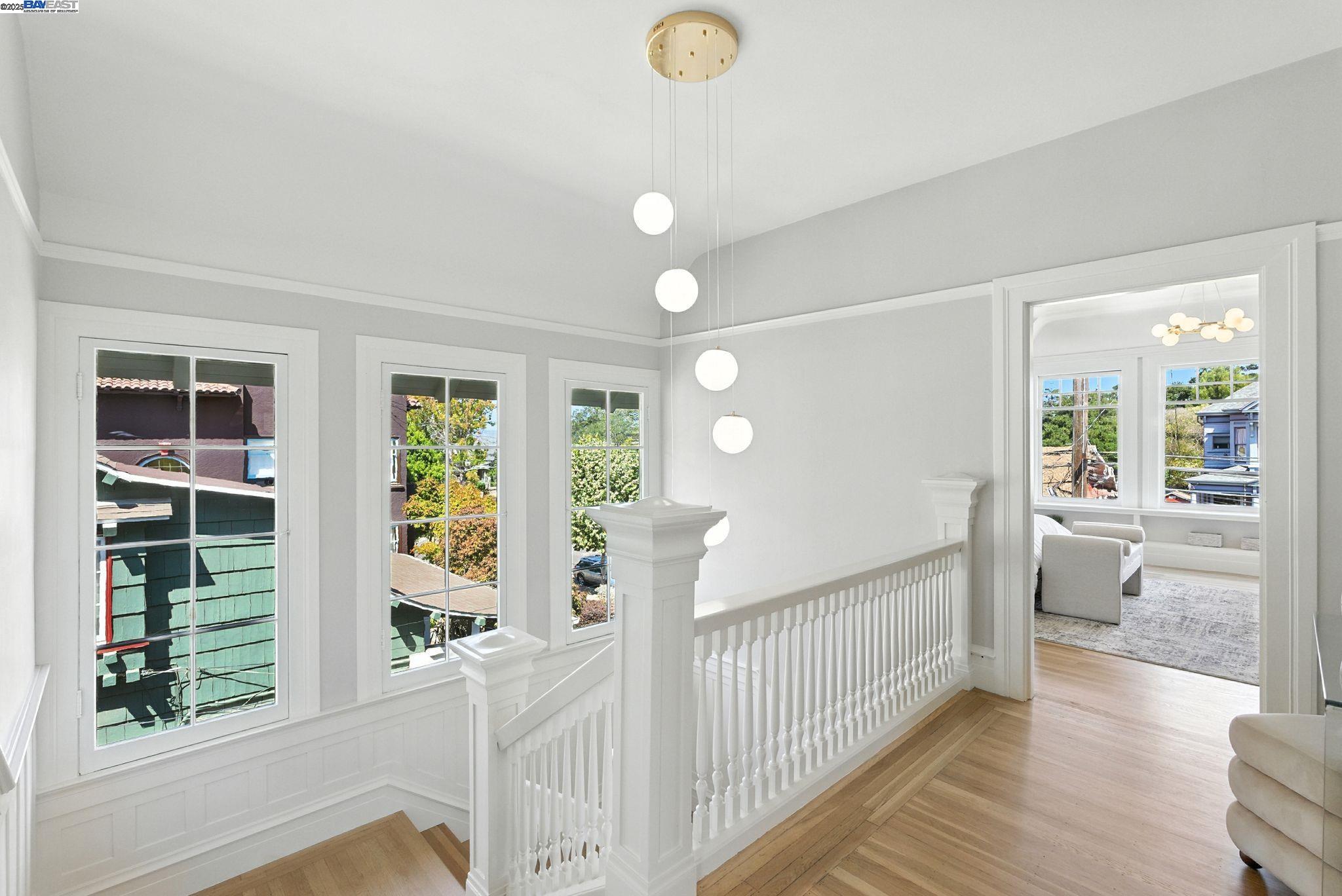 Detail Gallery Image 17 of 60 For 1247 Sherman St, Alameda,  CA 94501 - 6 Beds | 3/1 Baths