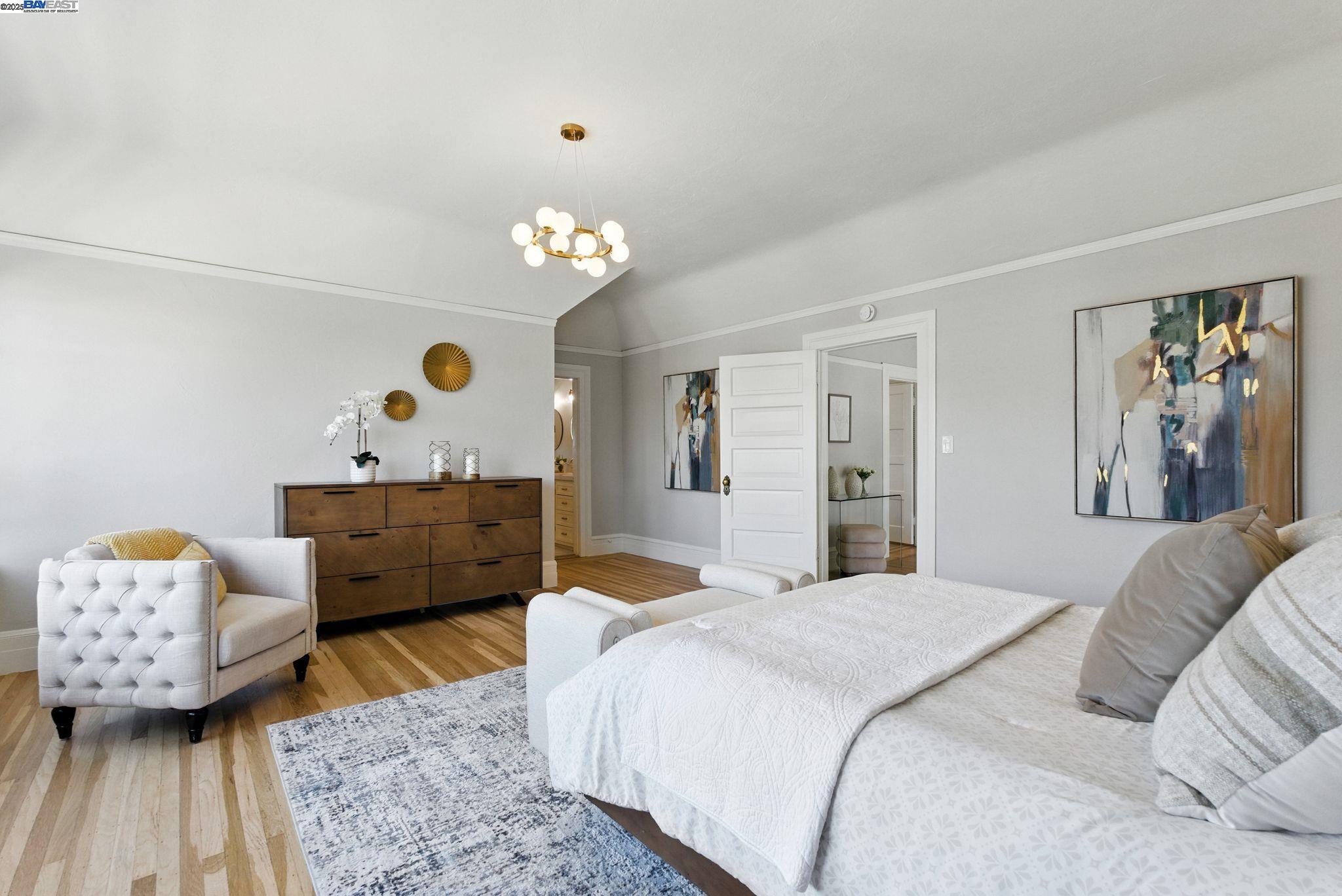 Detail Gallery Image 19 of 60 For 1247 Sherman St, Alameda,  CA 94501 - 6 Beds | 3/1 Baths