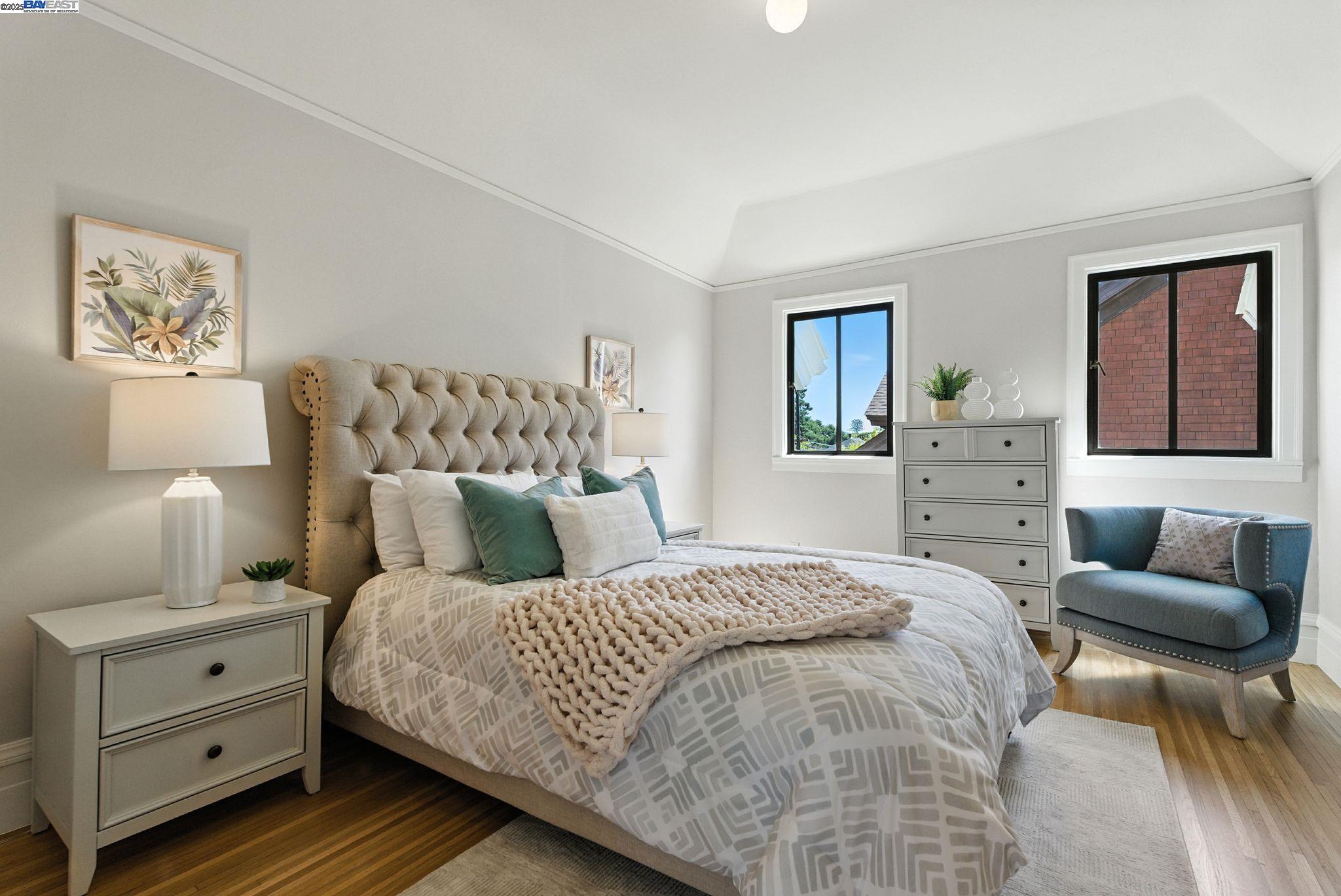 Detail Gallery Image 24 of 60 For 1247 Sherman St, Alameda,  CA 94501 - 6 Beds | 3/1 Baths