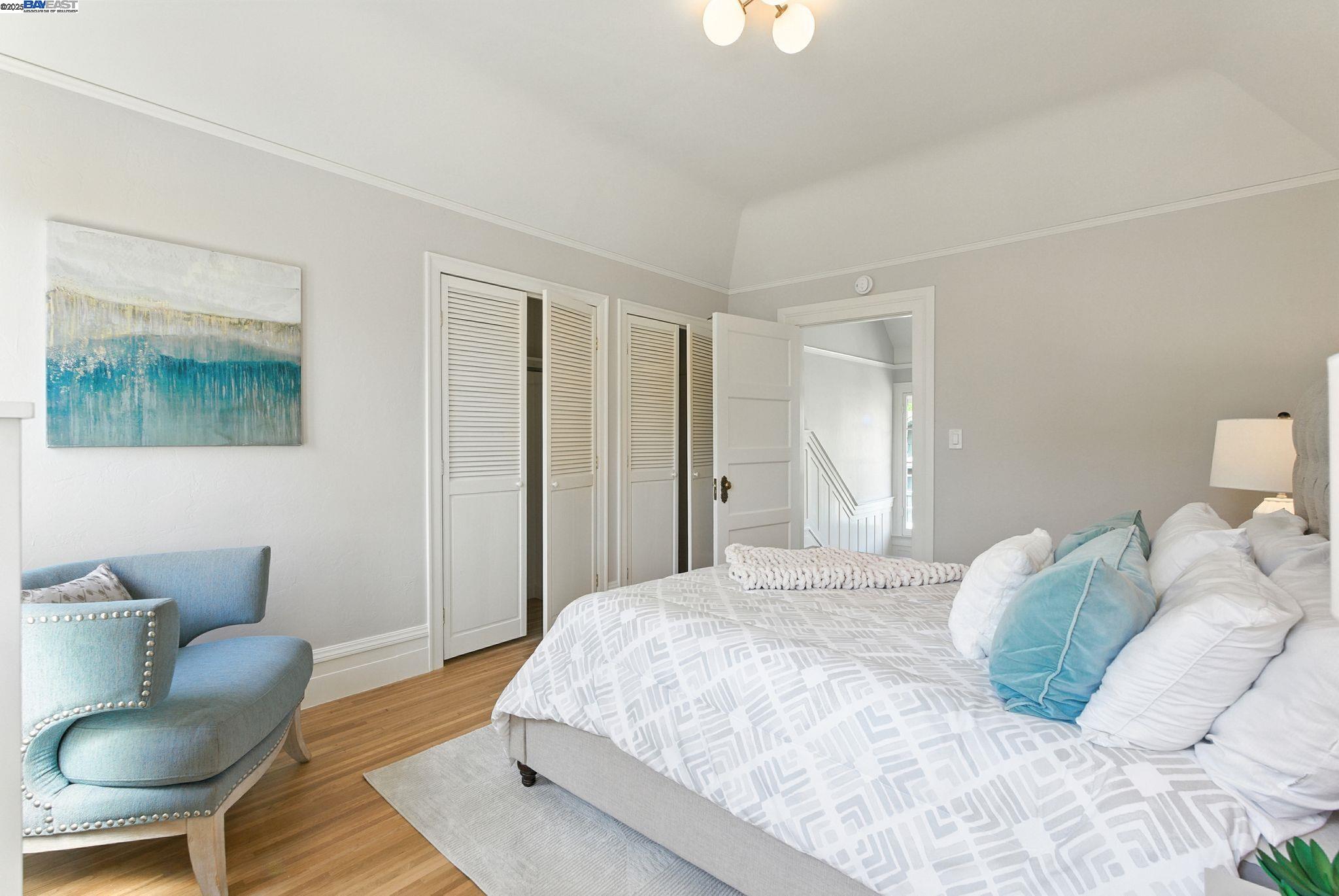 Detail Gallery Image 25 of 60 For 1247 Sherman St, Alameda,  CA 94501 - 6 Beds | 3/1 Baths