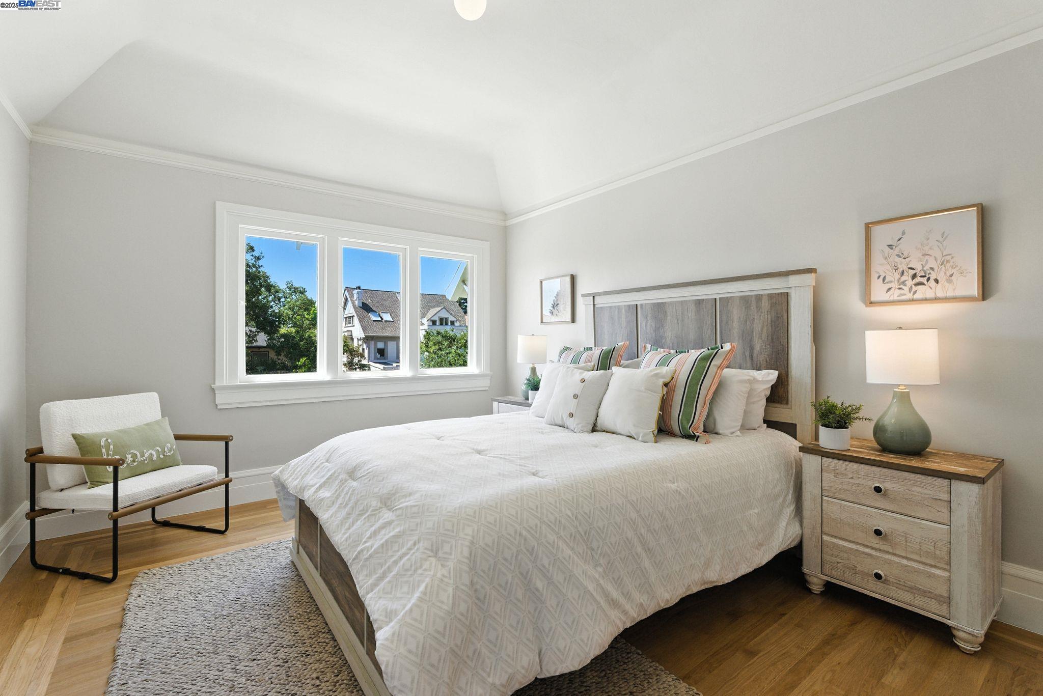 Detail Gallery Image 26 of 60 For 1247 Sherman St, Alameda,  CA 94501 - 6 Beds | 3/1 Baths