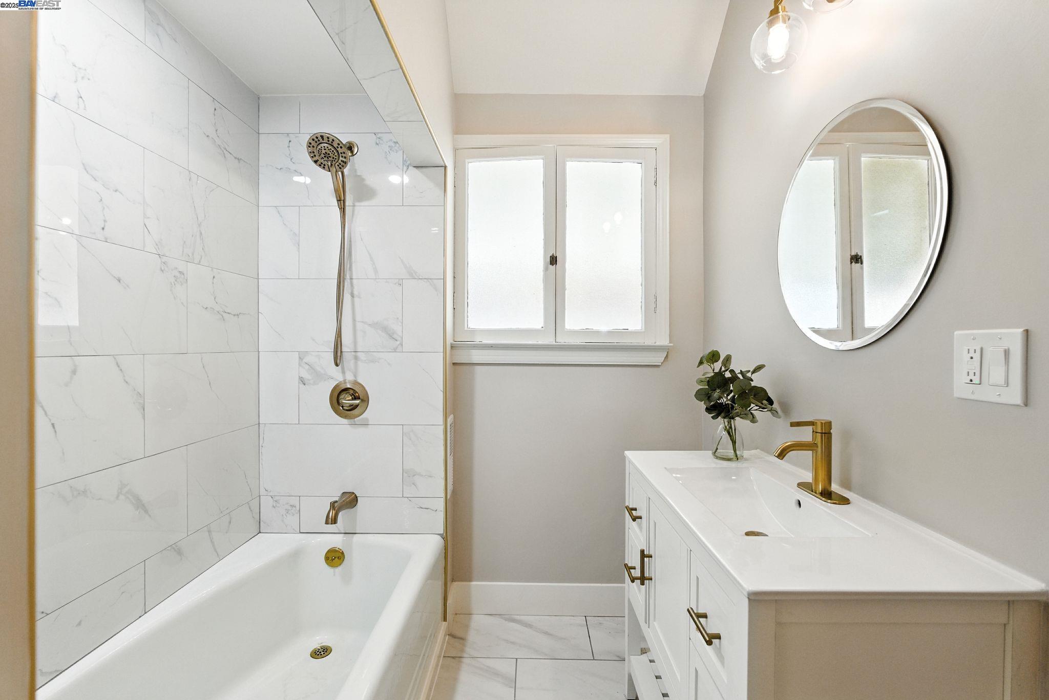 Detail Gallery Image 27 of 60 For 1247 Sherman St, Alameda,  CA 94501 - 6 Beds | 3/1 Baths