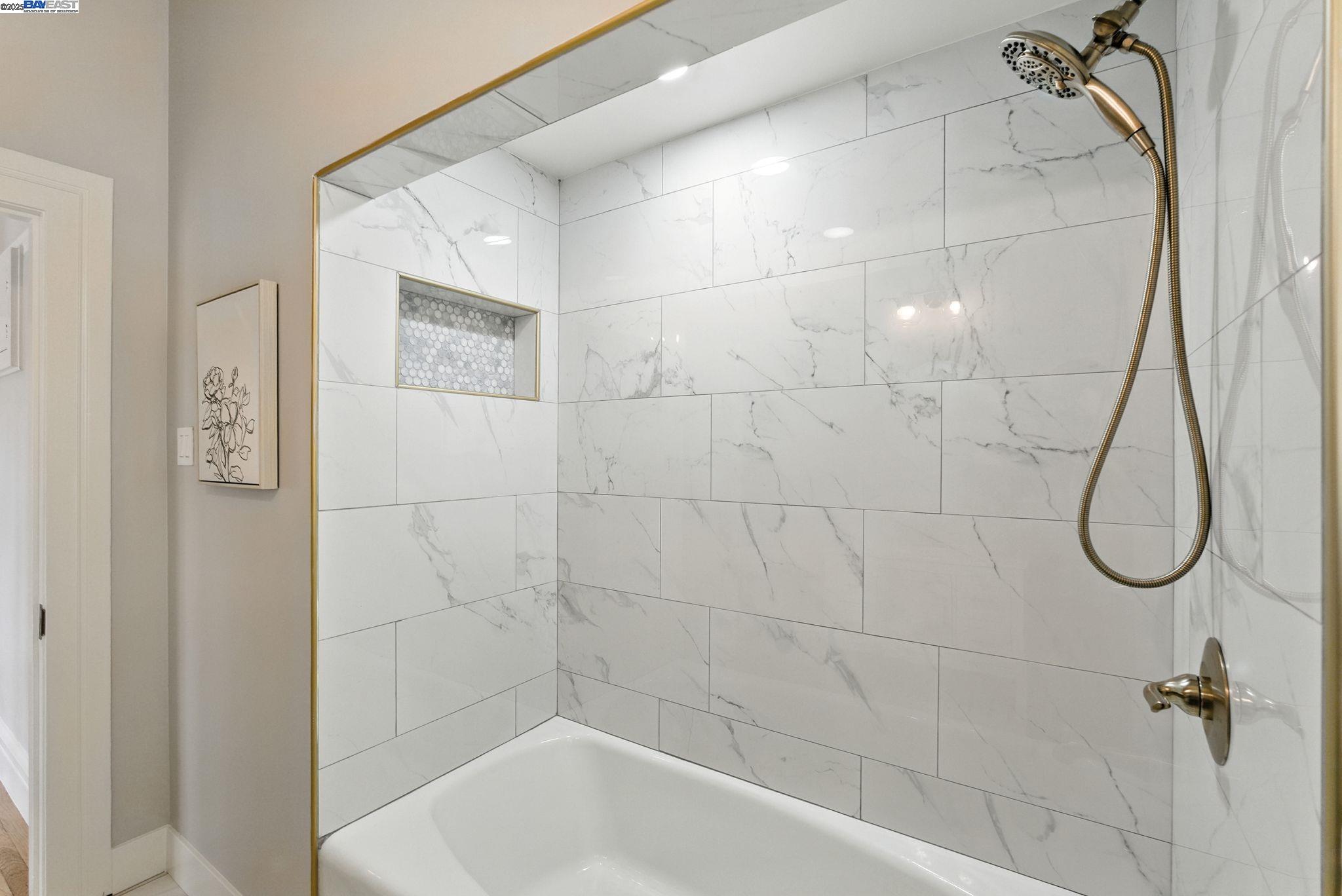 Detail Gallery Image 28 of 60 For 1247 Sherman St, Alameda,  CA 94501 - 6 Beds | 3/1 Baths