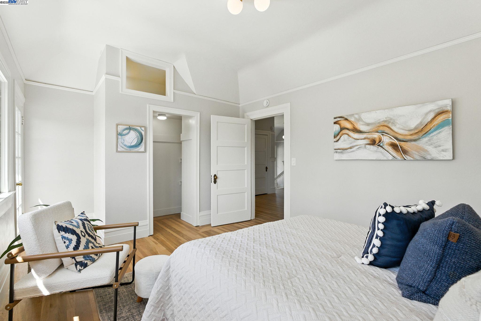 Detail Gallery Image 30 of 60 For 1247 Sherman St, Alameda,  CA 94501 - 6 Beds | 3/1 Baths