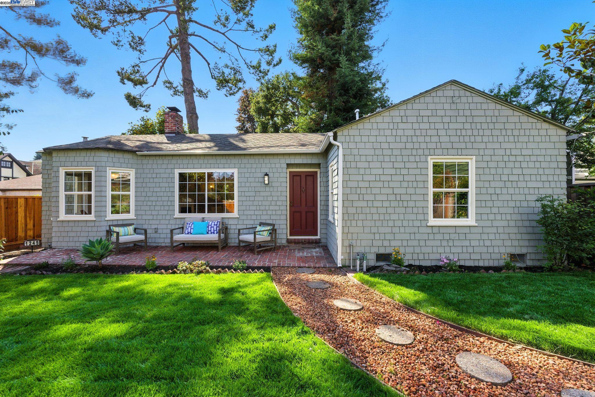 Detail Gallery Image 33 of 60 For 1247 Sherman St, Alameda,  CA 94501 - 6 Beds | 3/1 Baths