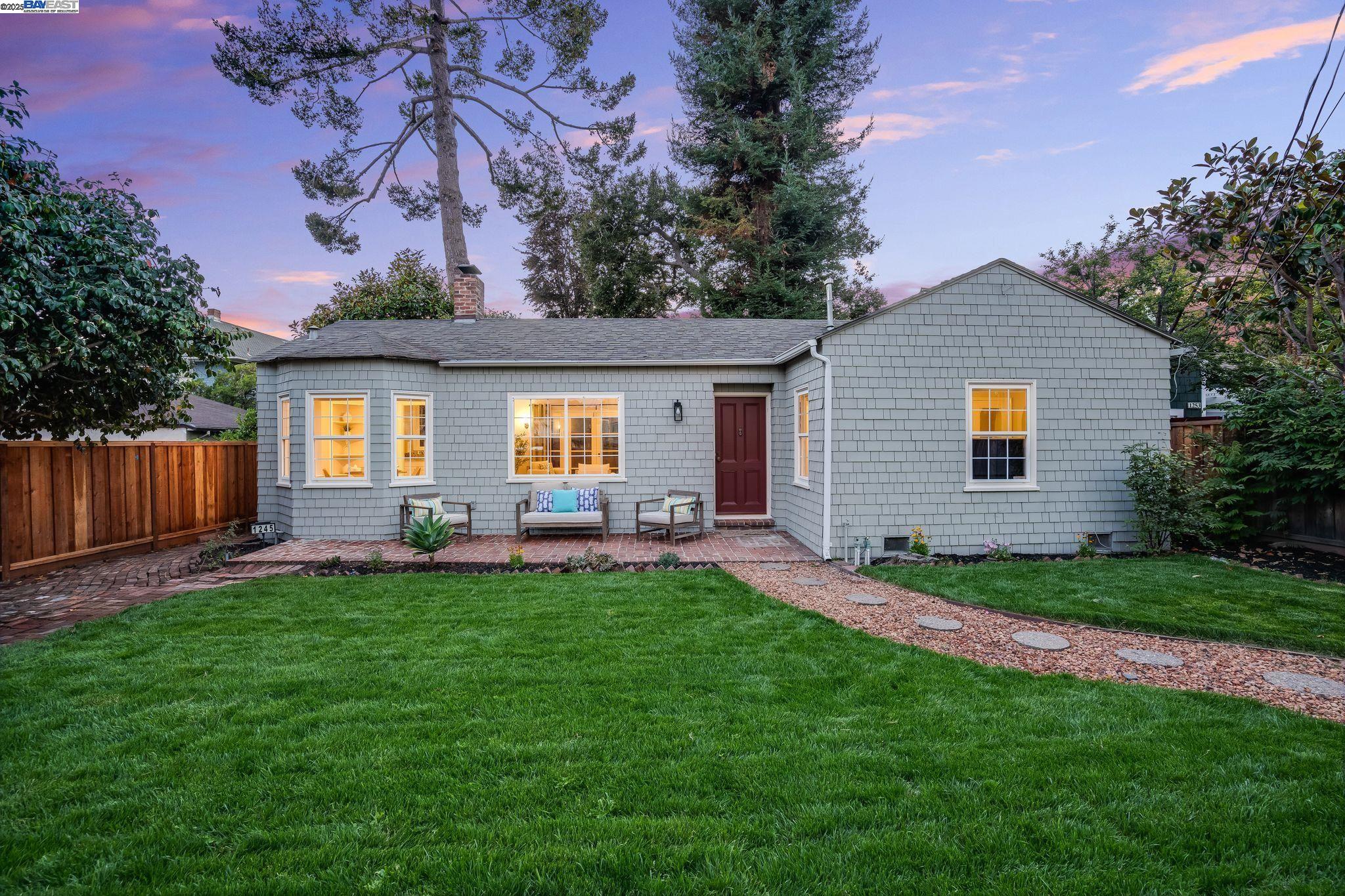 Detail Gallery Image 35 of 60 For 1247 Sherman St, Alameda,  CA 94501 - 6 Beds | 3/1 Baths