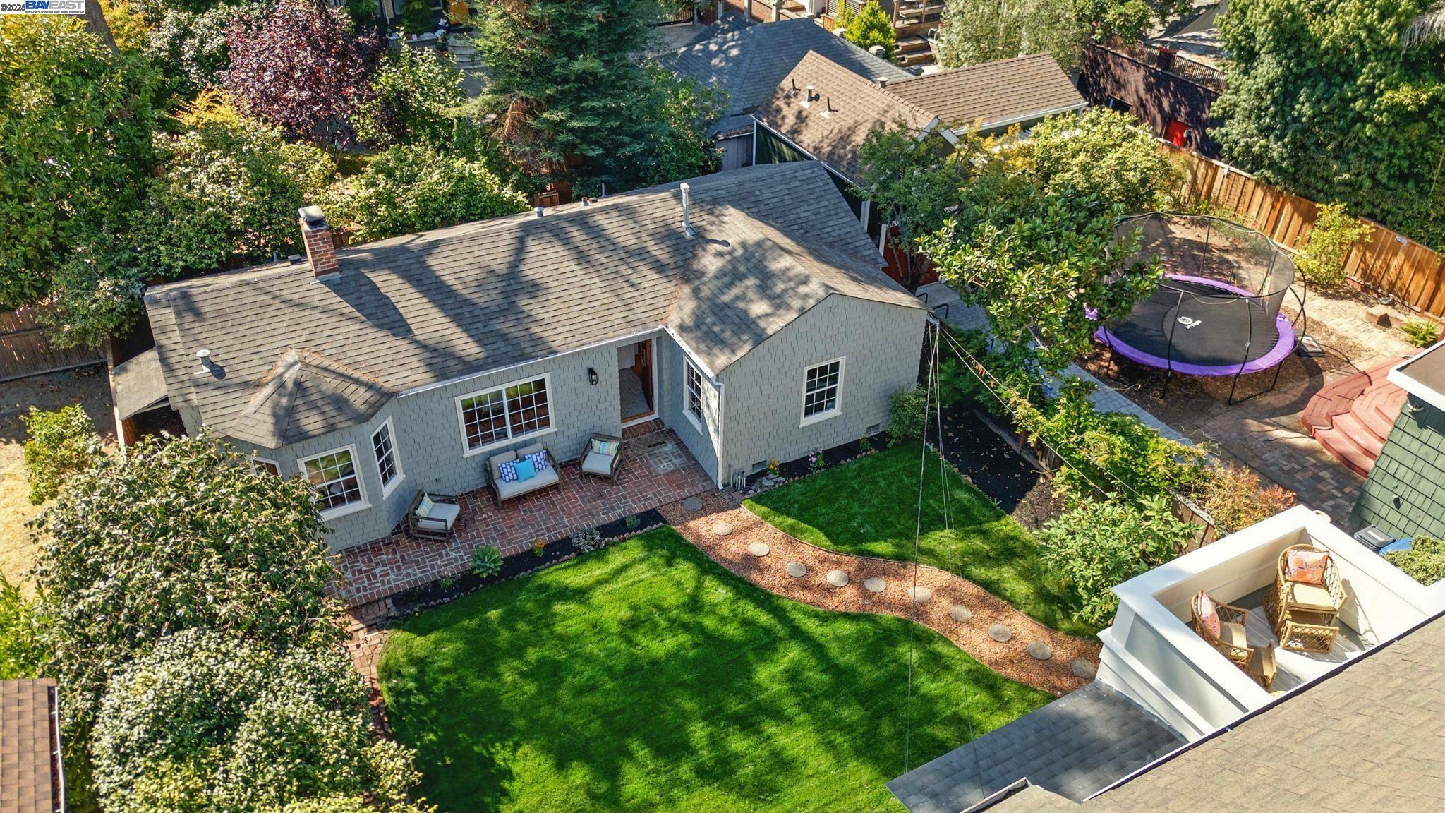 Detail Gallery Image 36 of 60 For 1247 Sherman St, Alameda,  CA 94501 - 6 Beds | 3/1 Baths