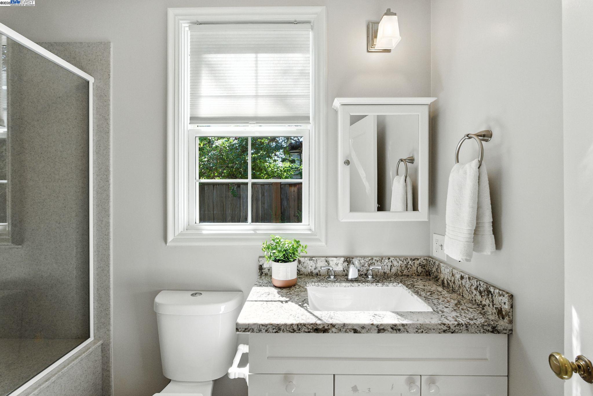 Detail Gallery Image 51 of 60 For 1247 Sherman St, Alameda,  CA 94501 - 6 Beds | 3/1 Baths