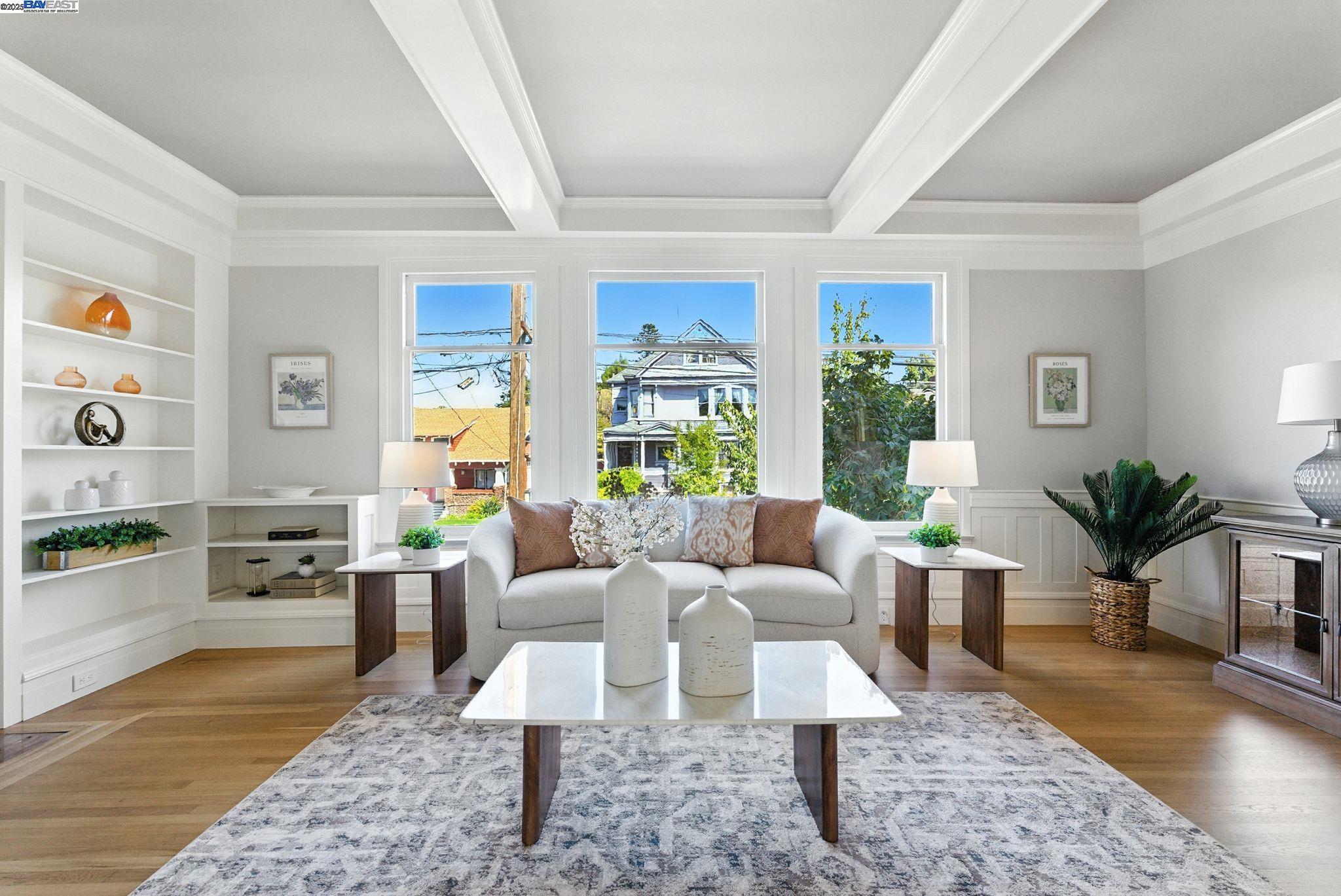 Detail Gallery Image 7 of 60 For 1247 Sherman St, Alameda,  CA 94501 - 6 Beds | 3/1 Baths